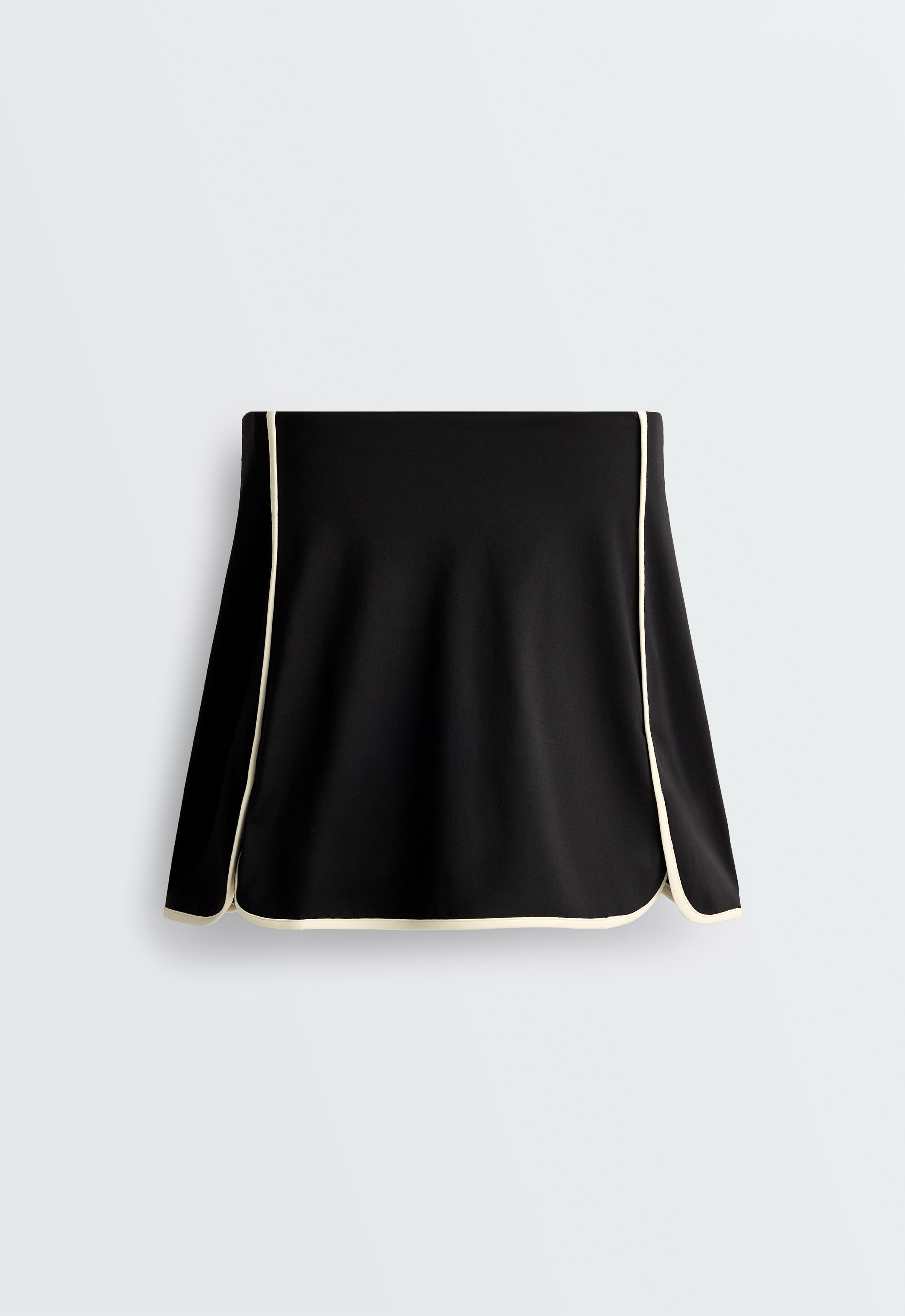 Comfortlux short skirt with contrast piping — BLACK