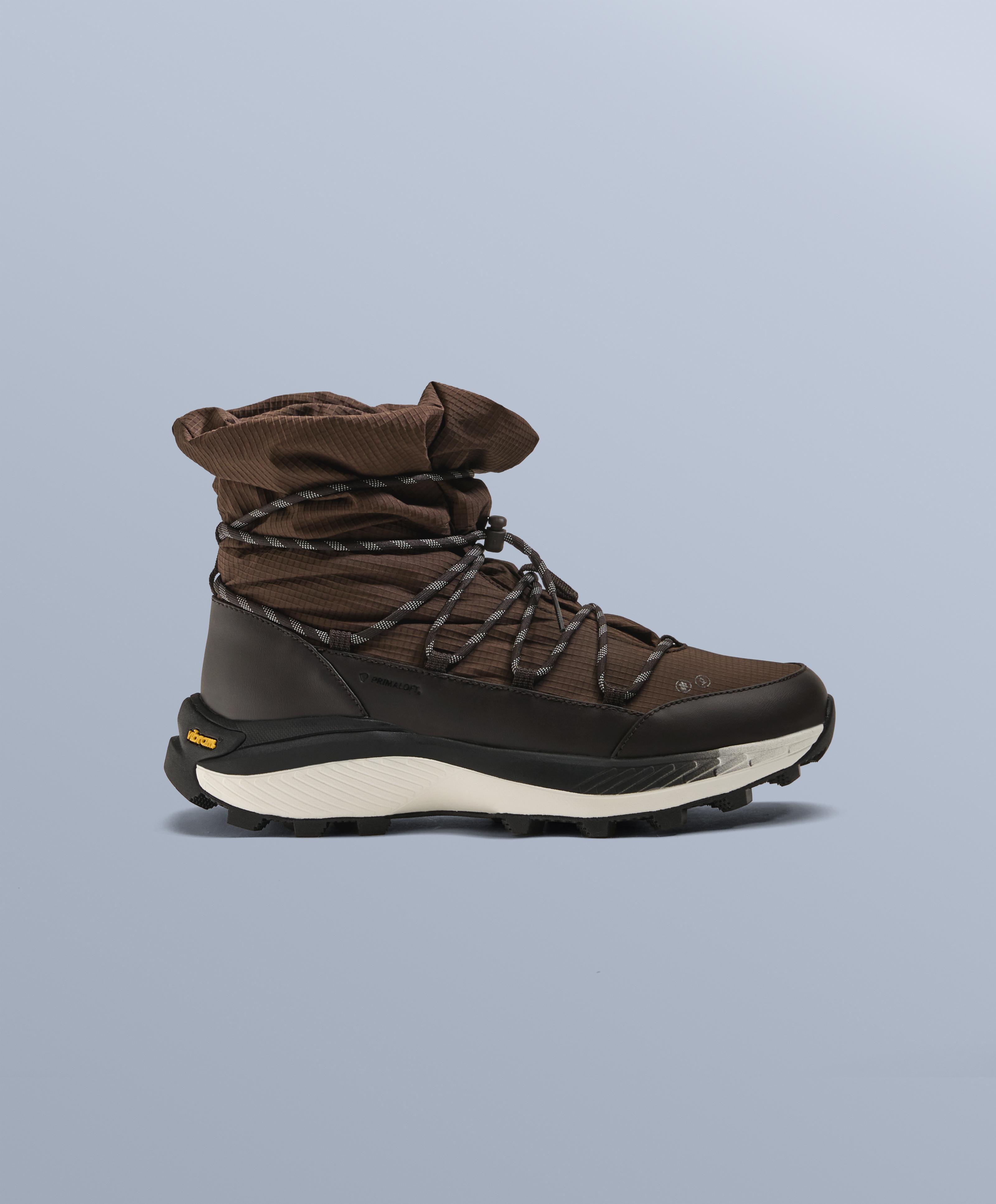 Vibram® waterproof sports boots — BROWN