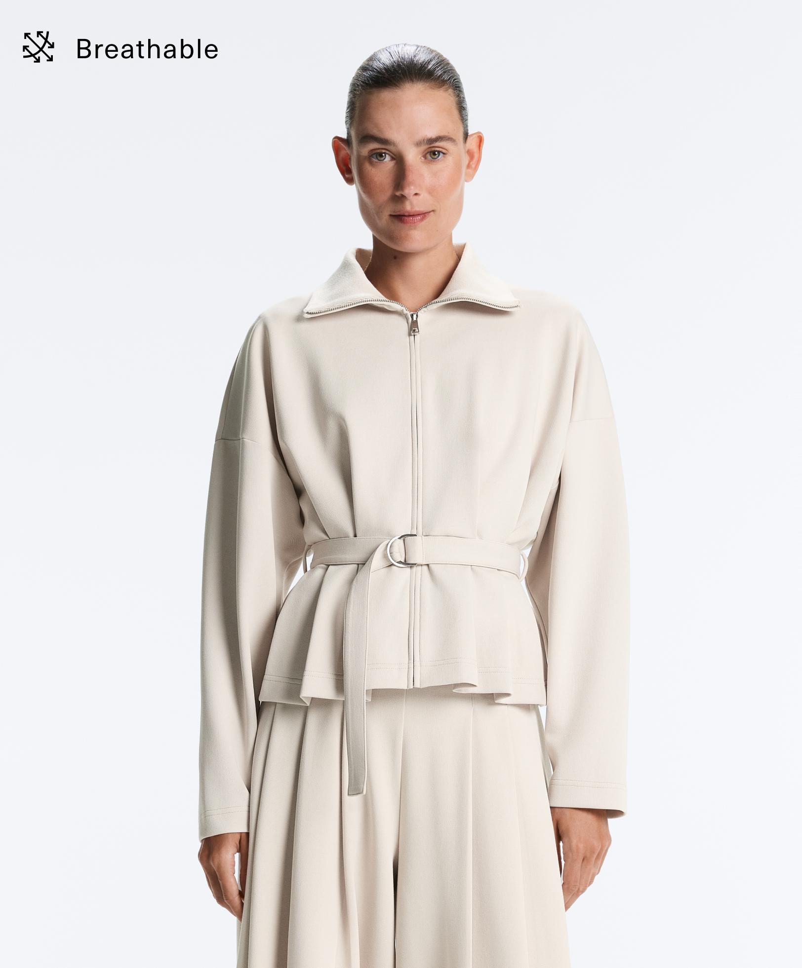 Piqué jacket with belt and pleat detail with cotton