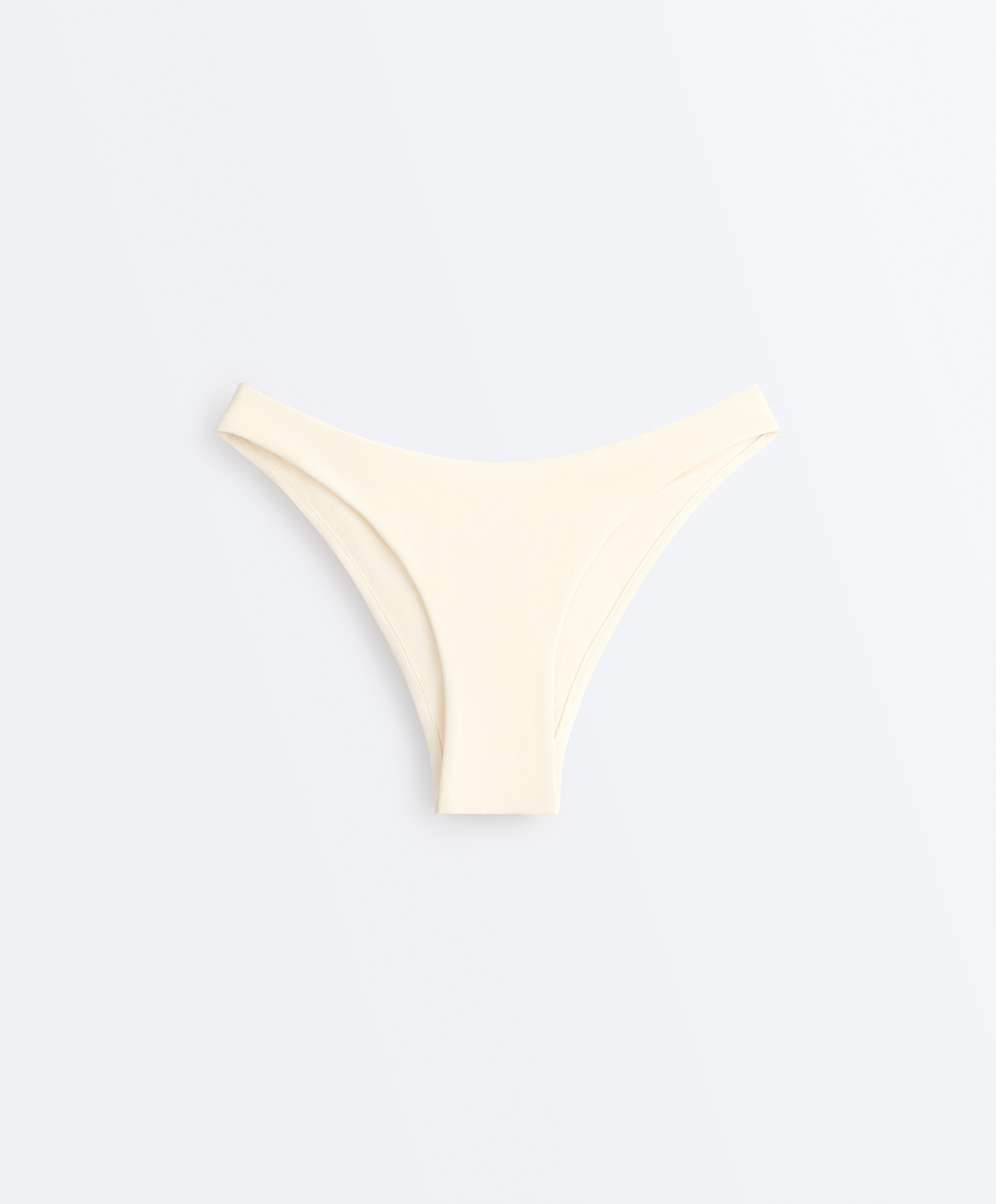 U-cut medium-coverage bikini briefs