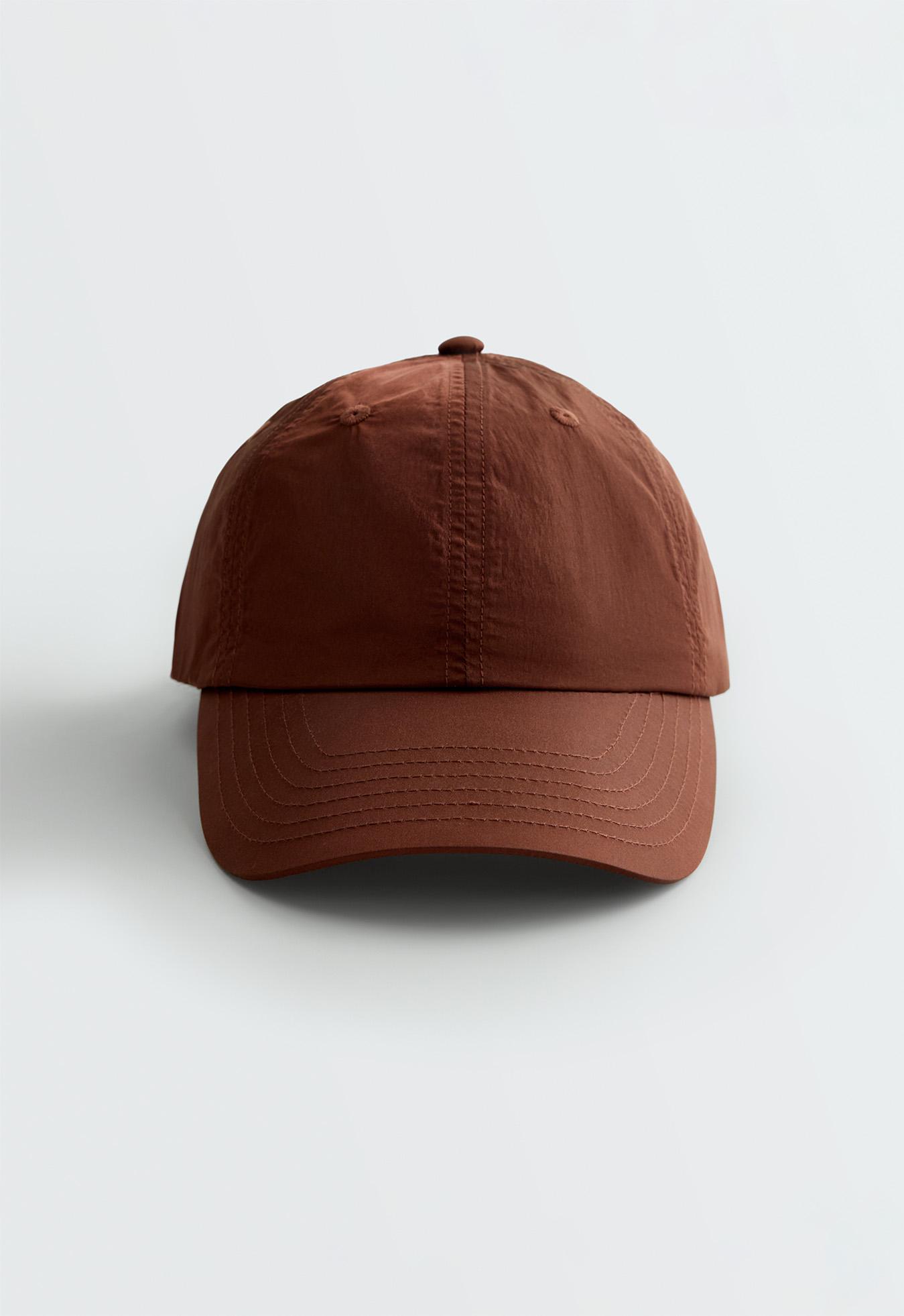 Lightweight sports cap — Clay brown
