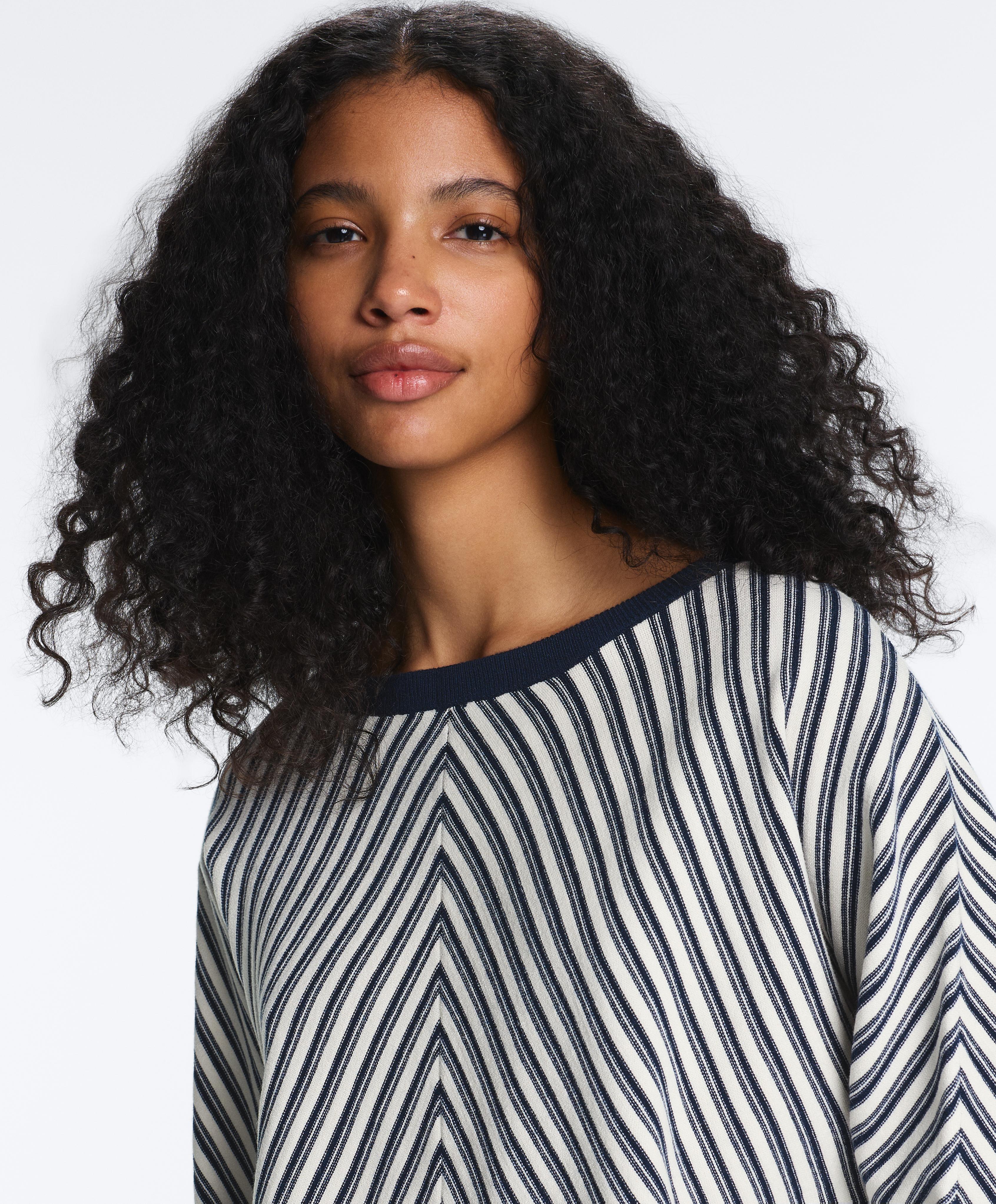 Long diagonal stripe jumper — NAVY BLUE