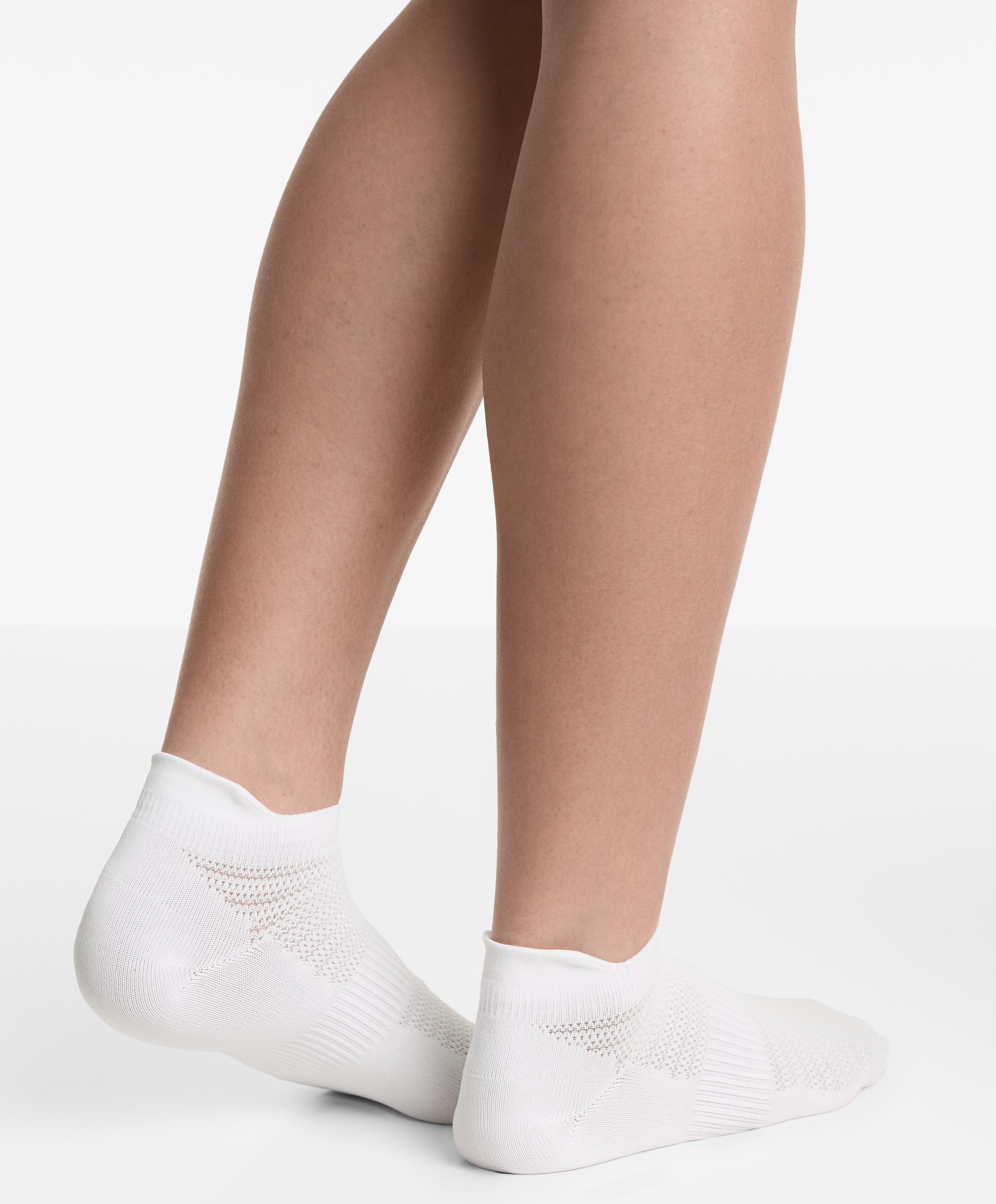 3 ζευγάρια αθλητικές κάλτσες sneaker με γλωσσίδι και μείγμα πολυαμιδίου 3 ζευγάρια αθλητικές κάλτσες sneaker με γλωσσίδι και μείγμα πολυαμιδίου