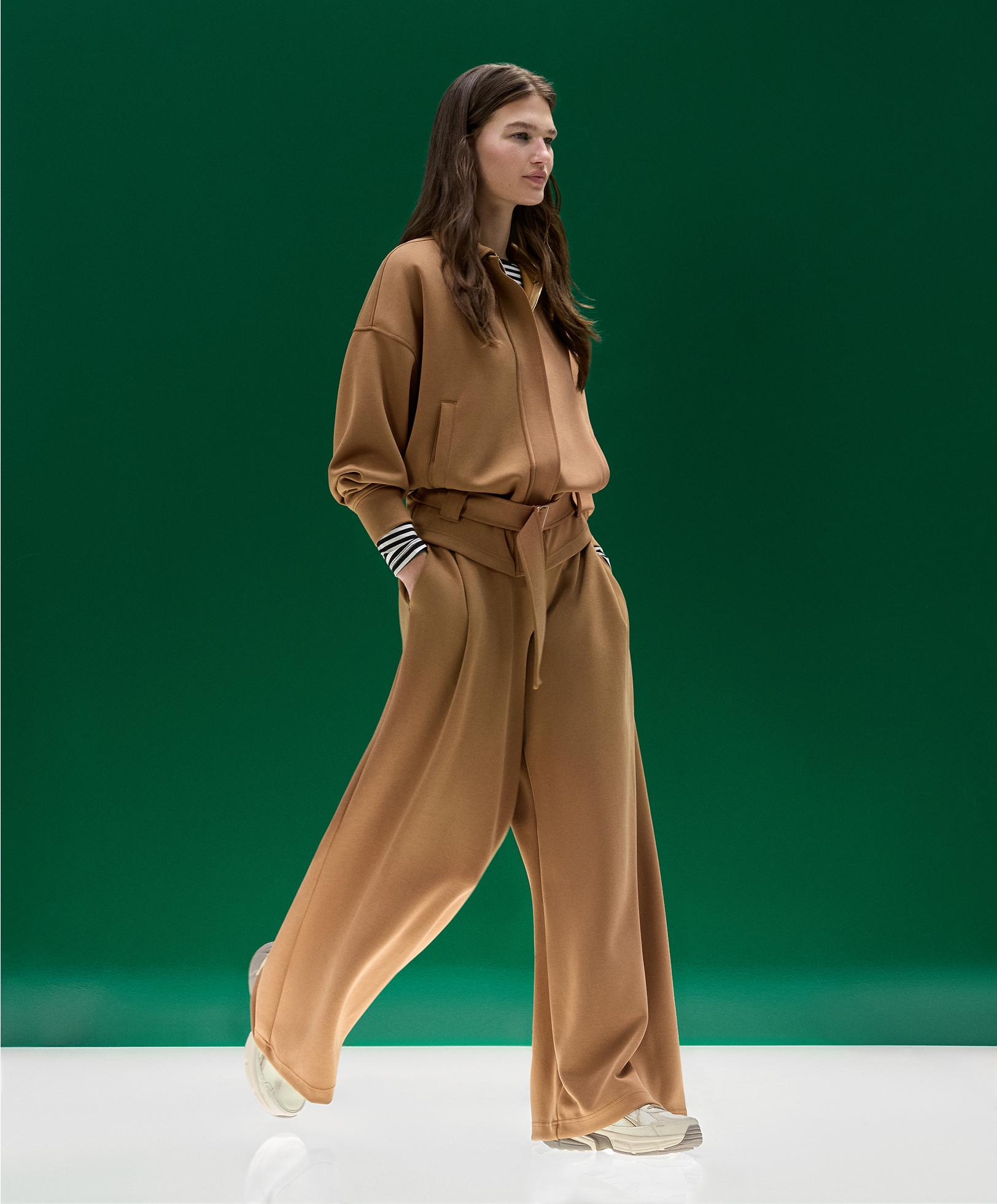 جاكيت عملي بحزام من نسيج التويل