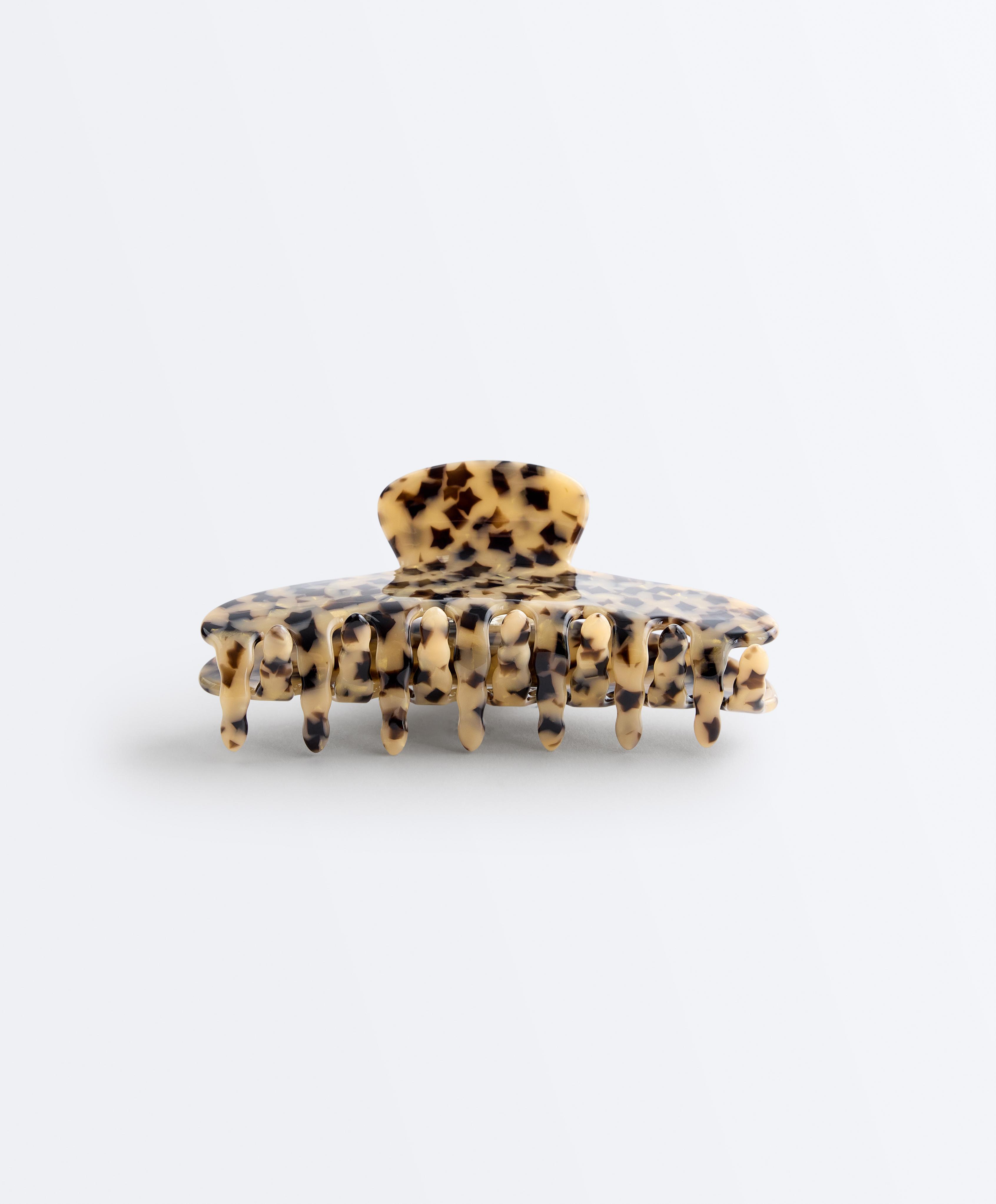 Large printed hair claw