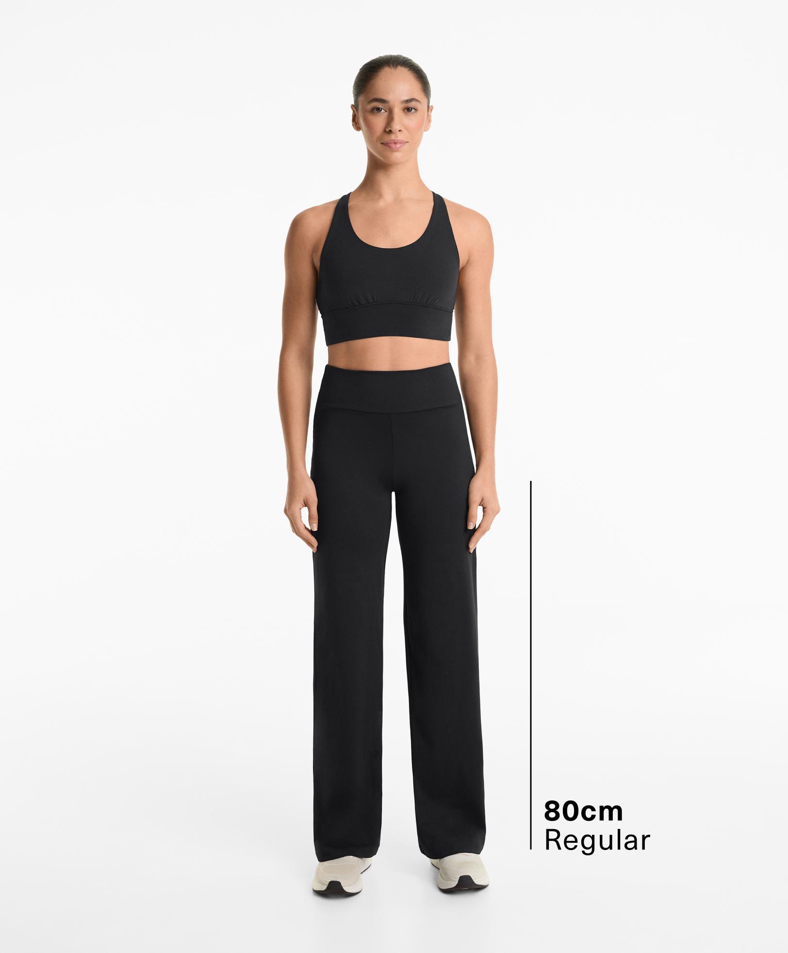 Black straight-leg high-rise comfortlux total look