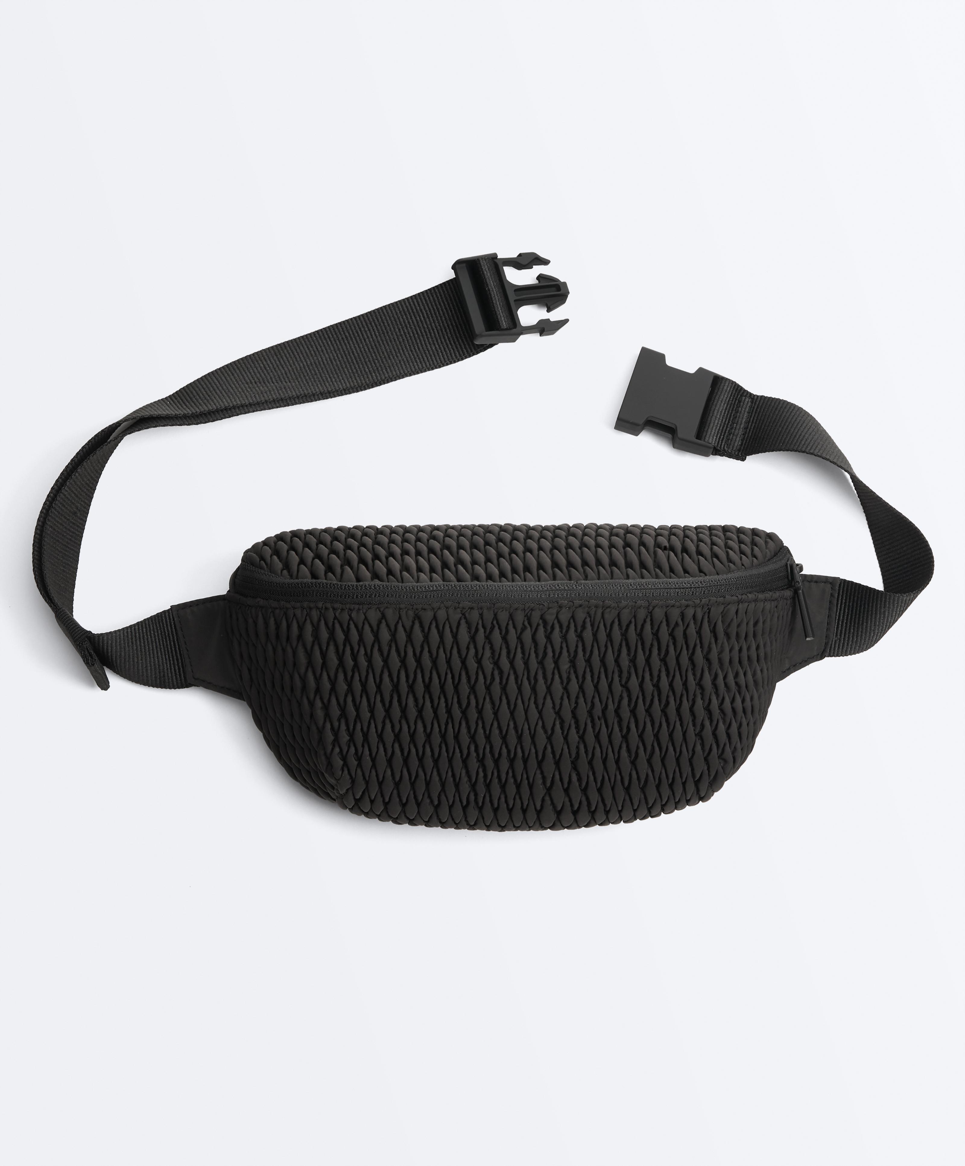 Padded belt bag — BLACK