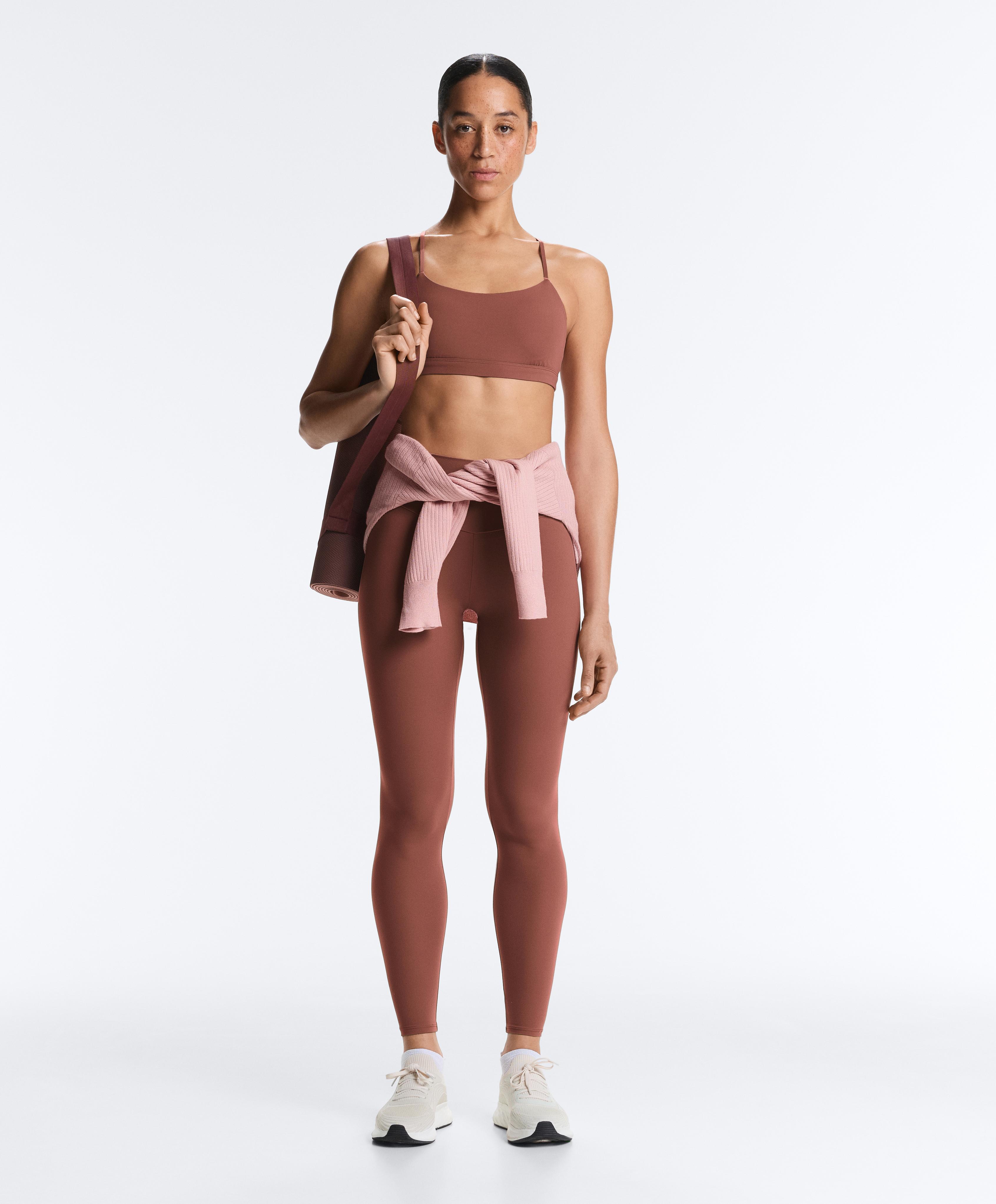 Light-support Comfortlux crossover-strap sports bra