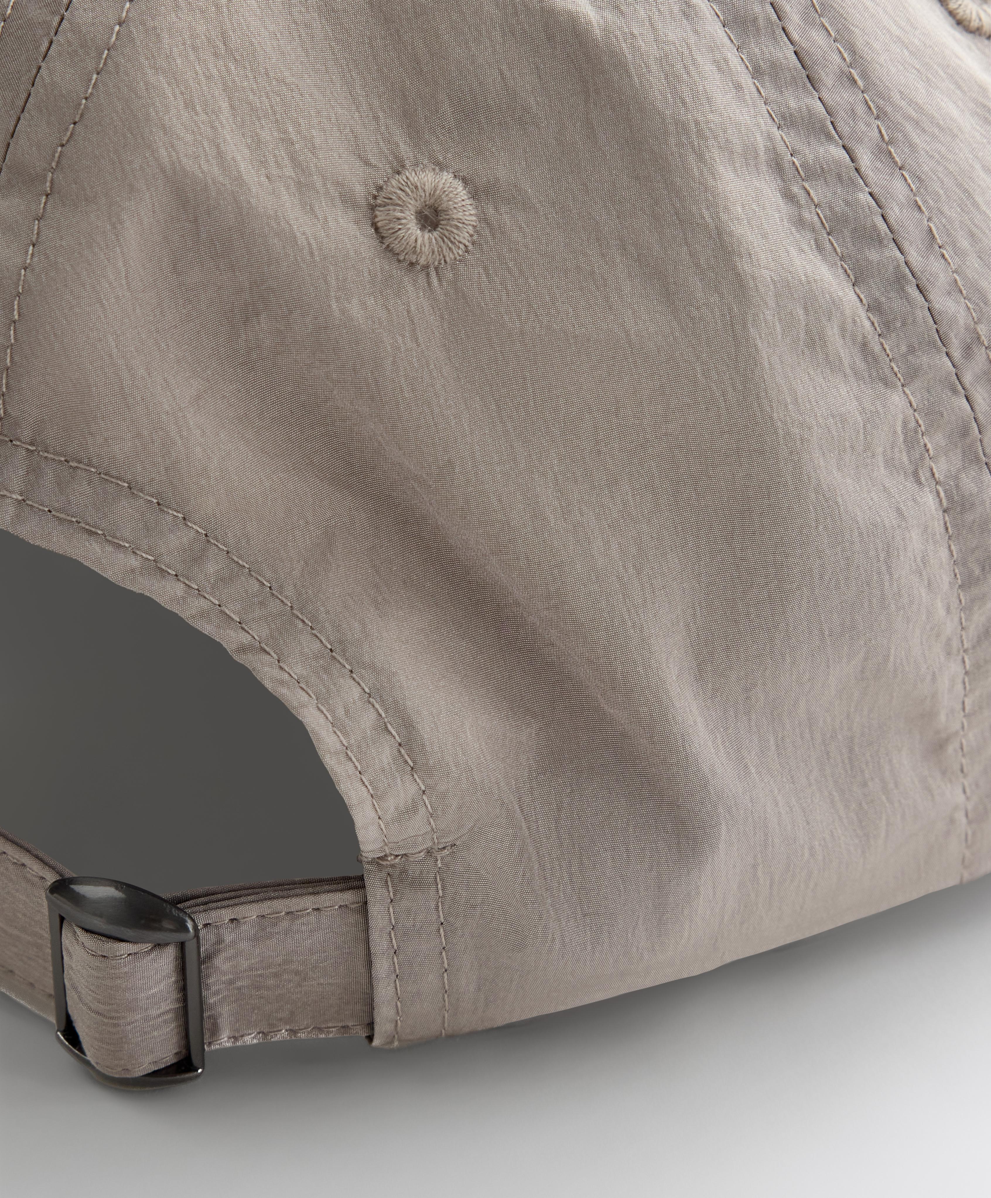 Lightweight sports cap — MINK