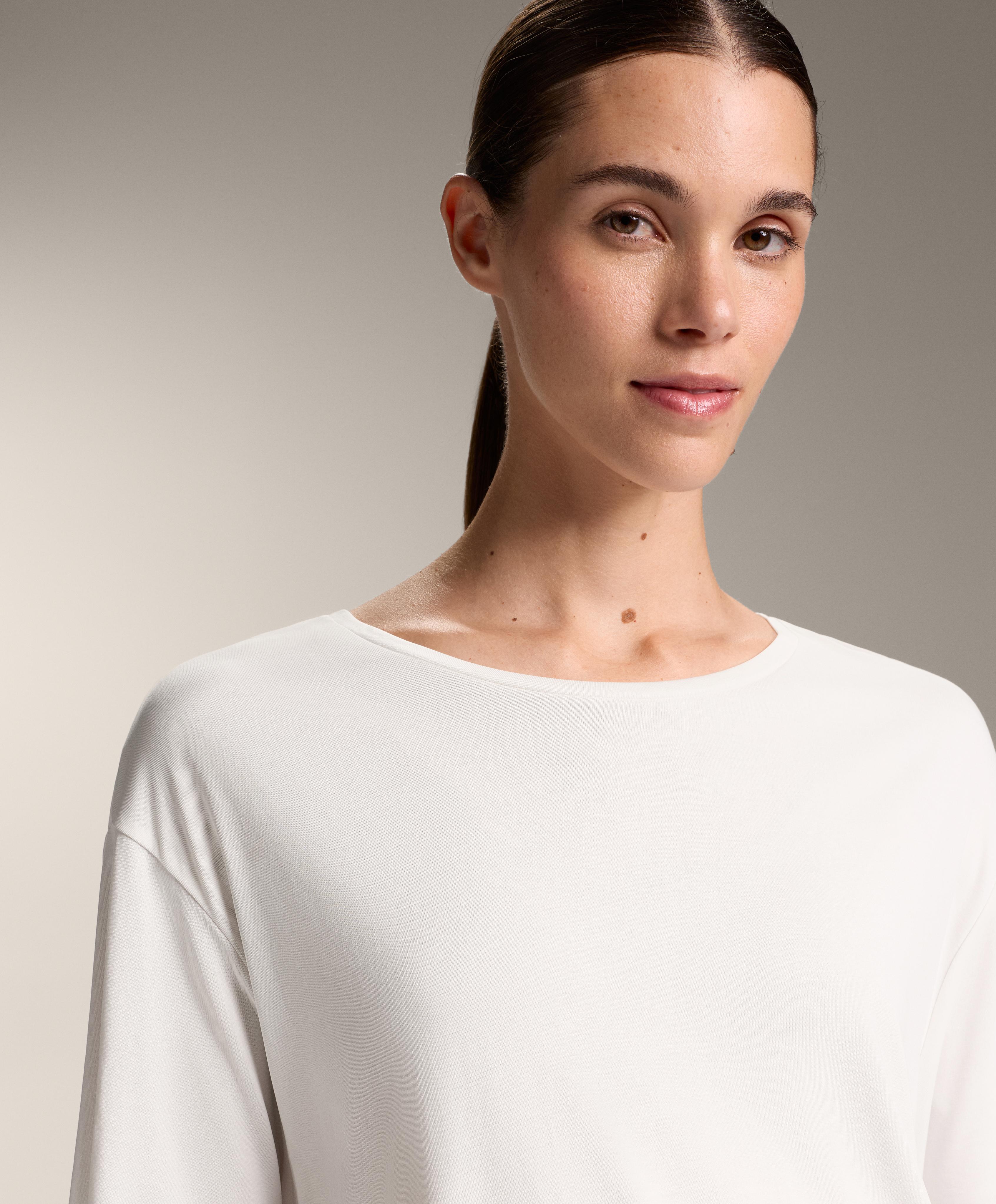 Kısa kollu modal karışımlı tişört Kısa kollu modal karışımlı tişört