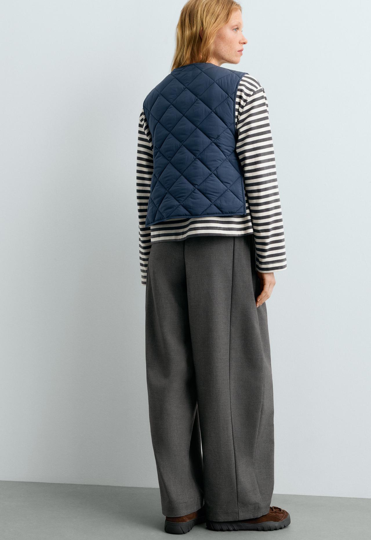 Diamond quilted gilet — NAVY BLUE