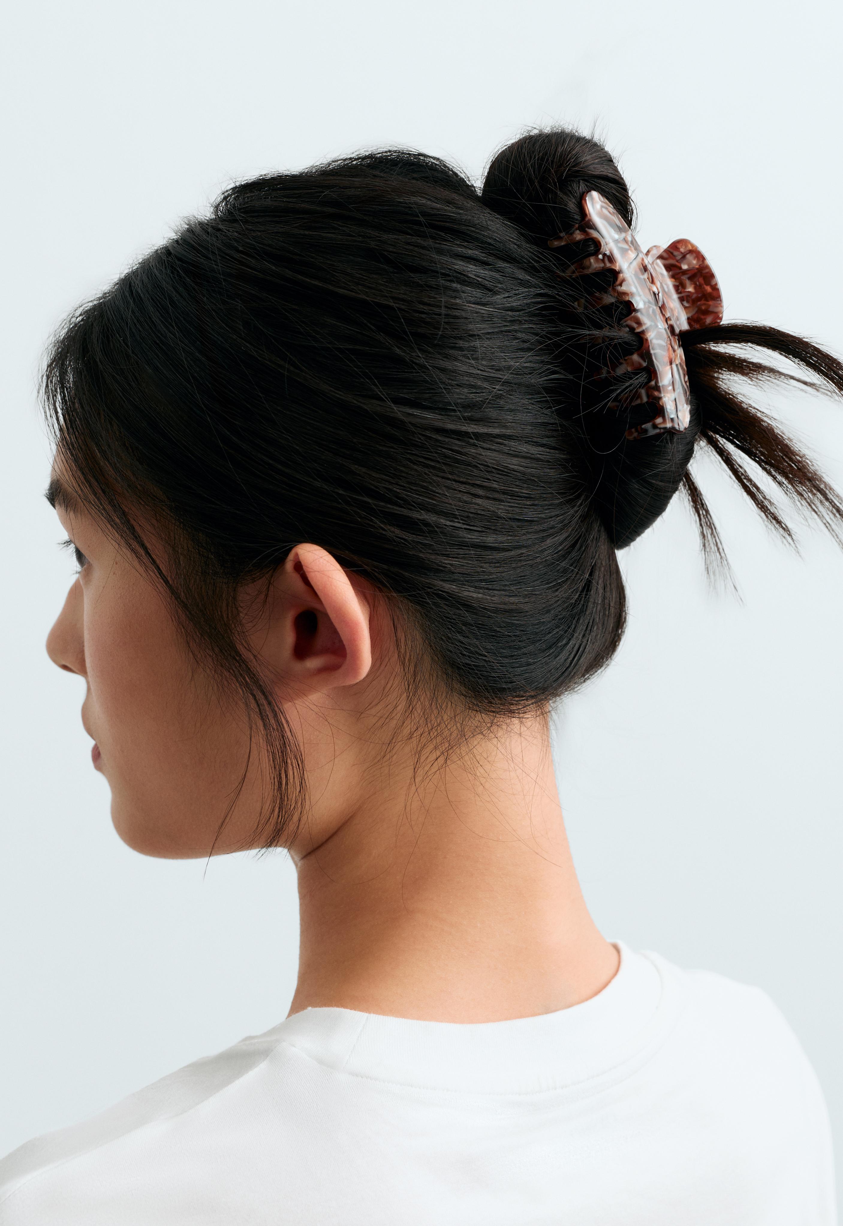 Large tortoiseshell-effect hair claw