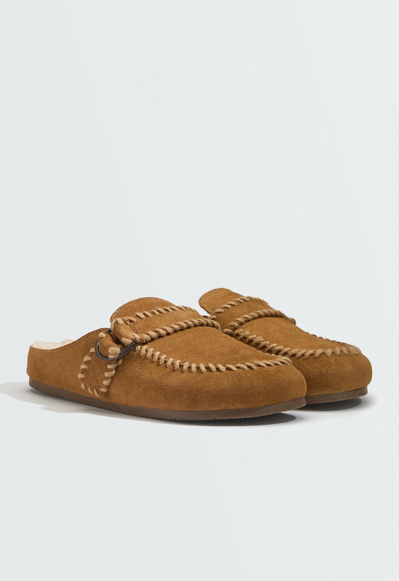 Buckled split-leather clog — COGNAC
