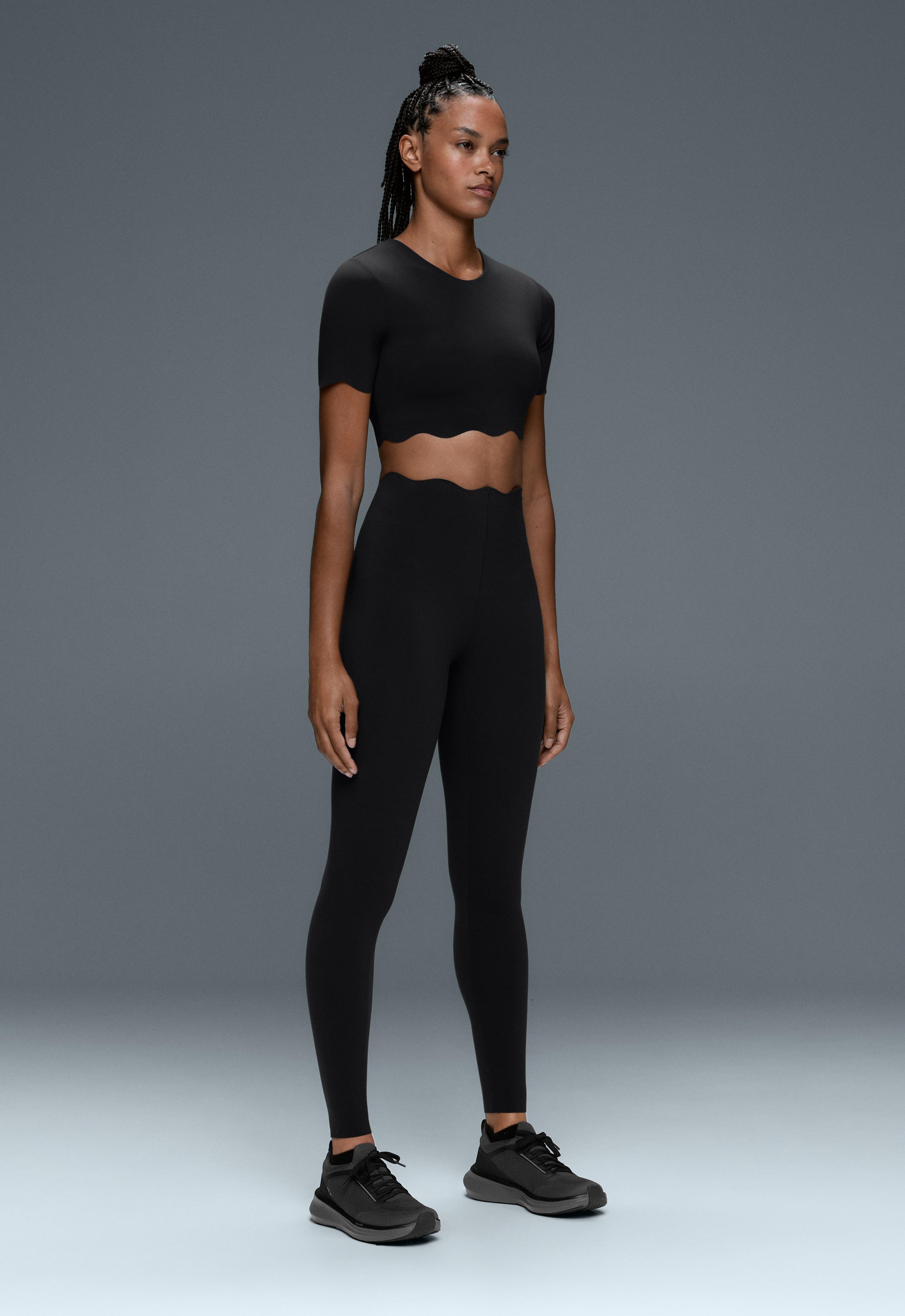 Tank top Compressive s valovitim detaljem