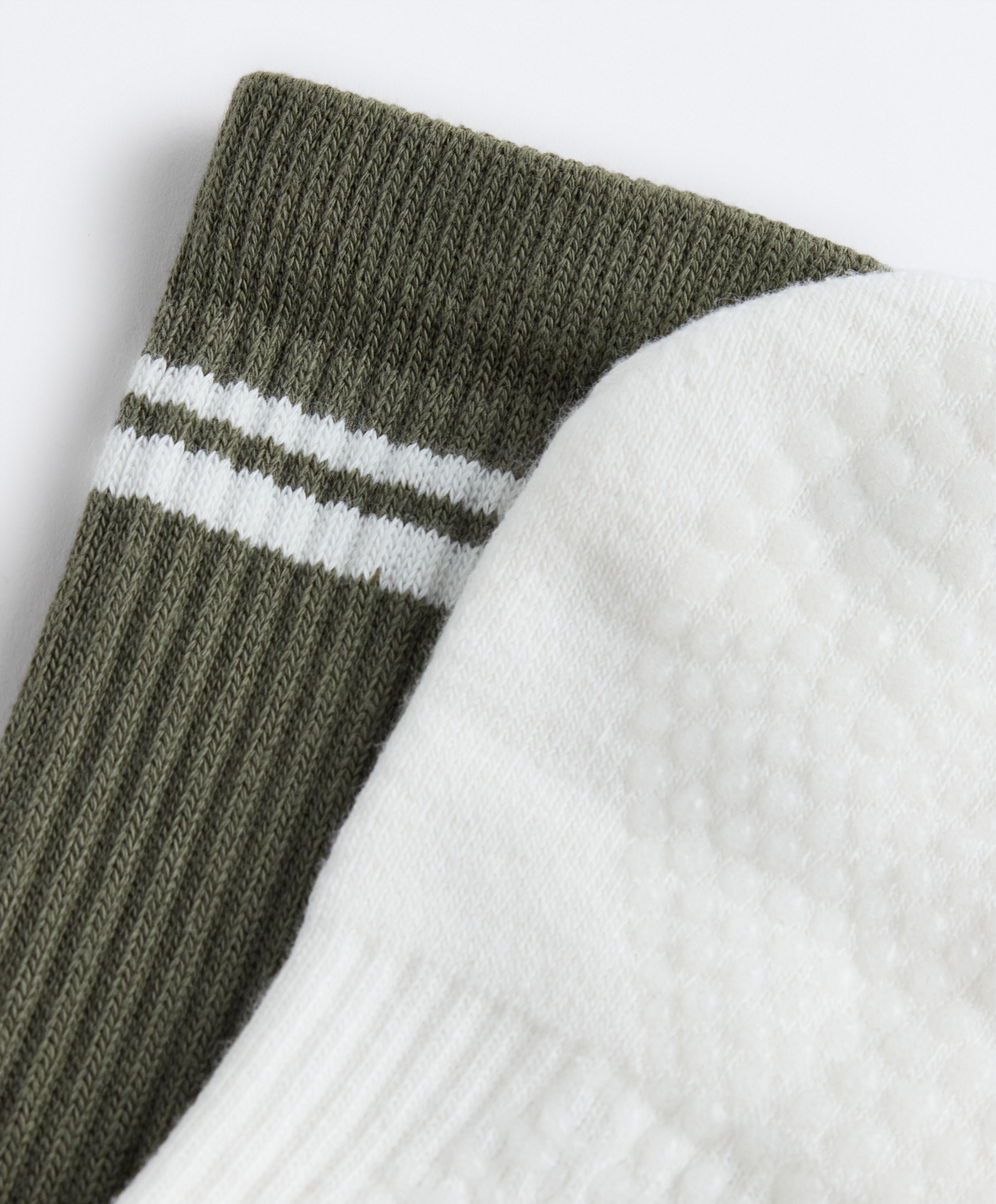 2 pairs of classic cotton blend yoga and Pilates socks — KHAKI