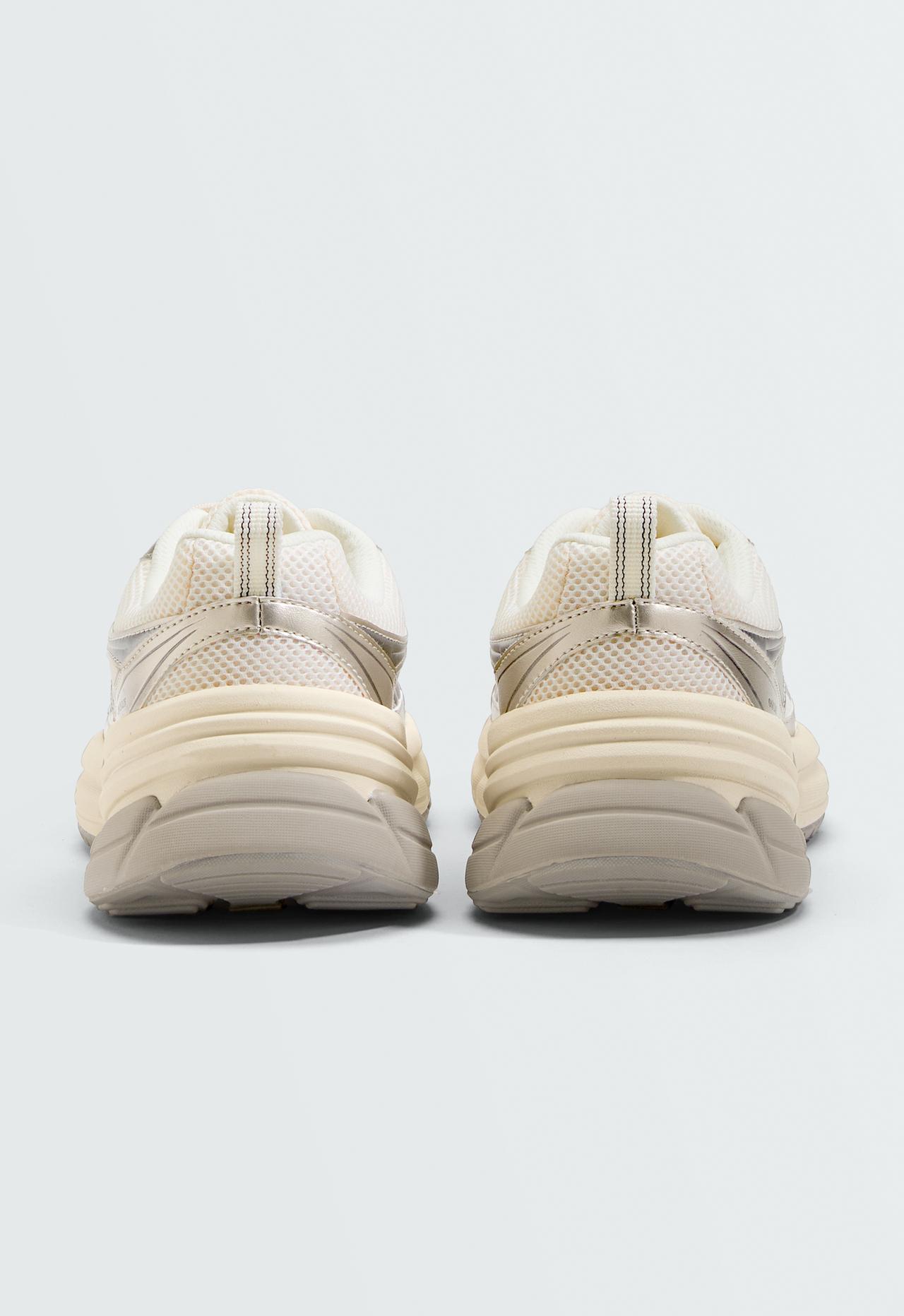 Multi-piece freetime trainers — Champagne