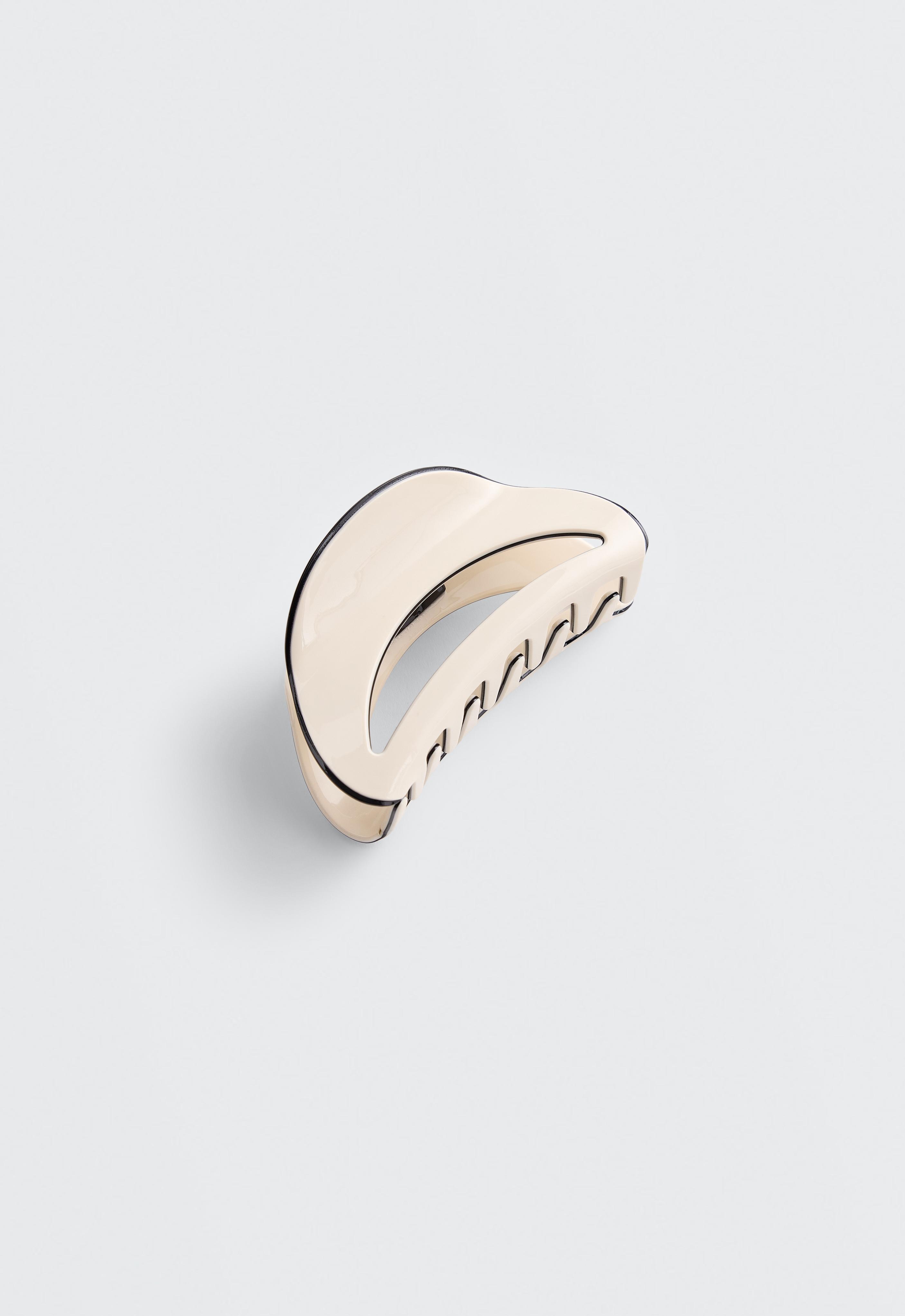 Large piping hair clip — CREAM