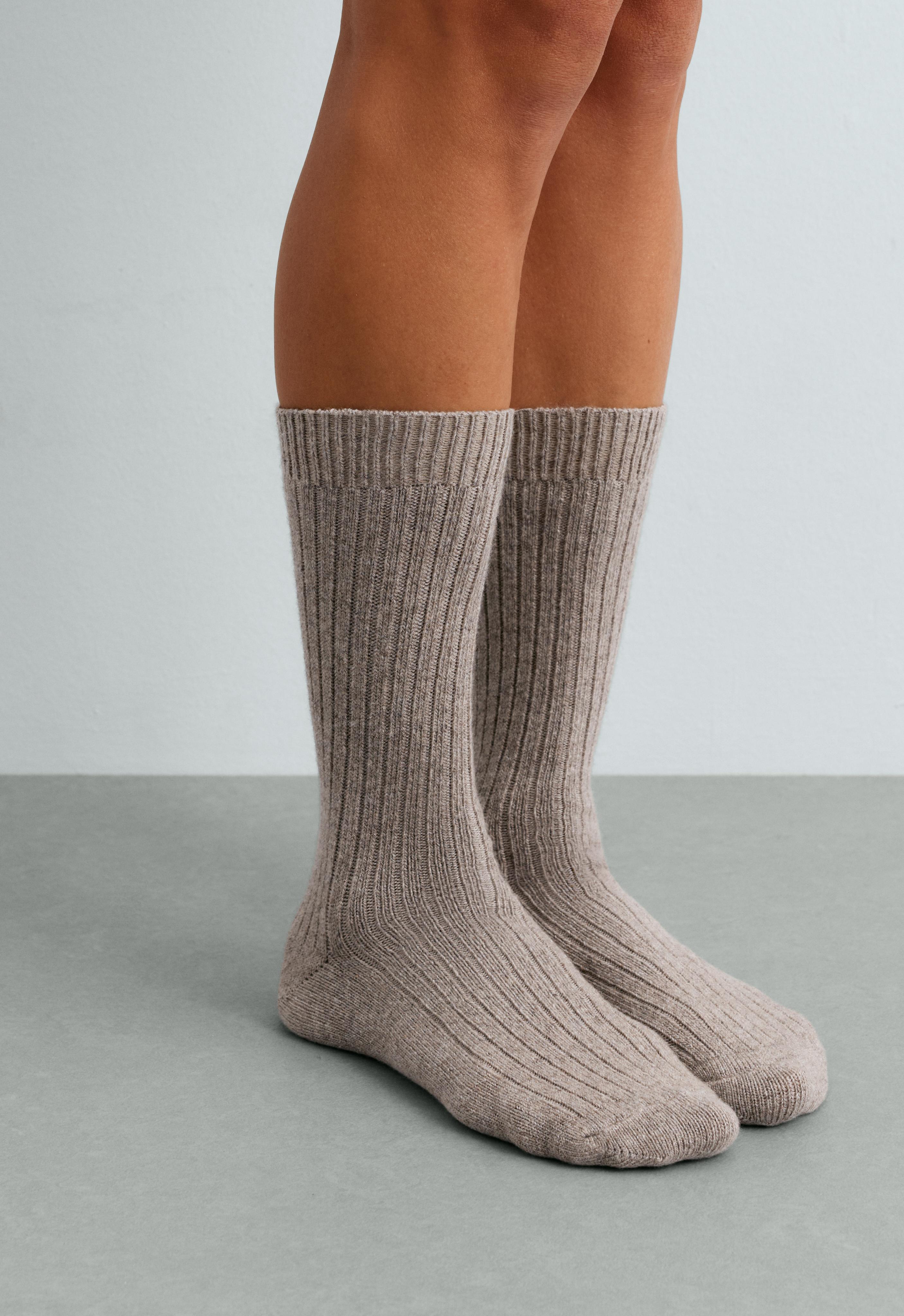 Classic socks in 18% cashmere 8% wool — BROWN MELANGE