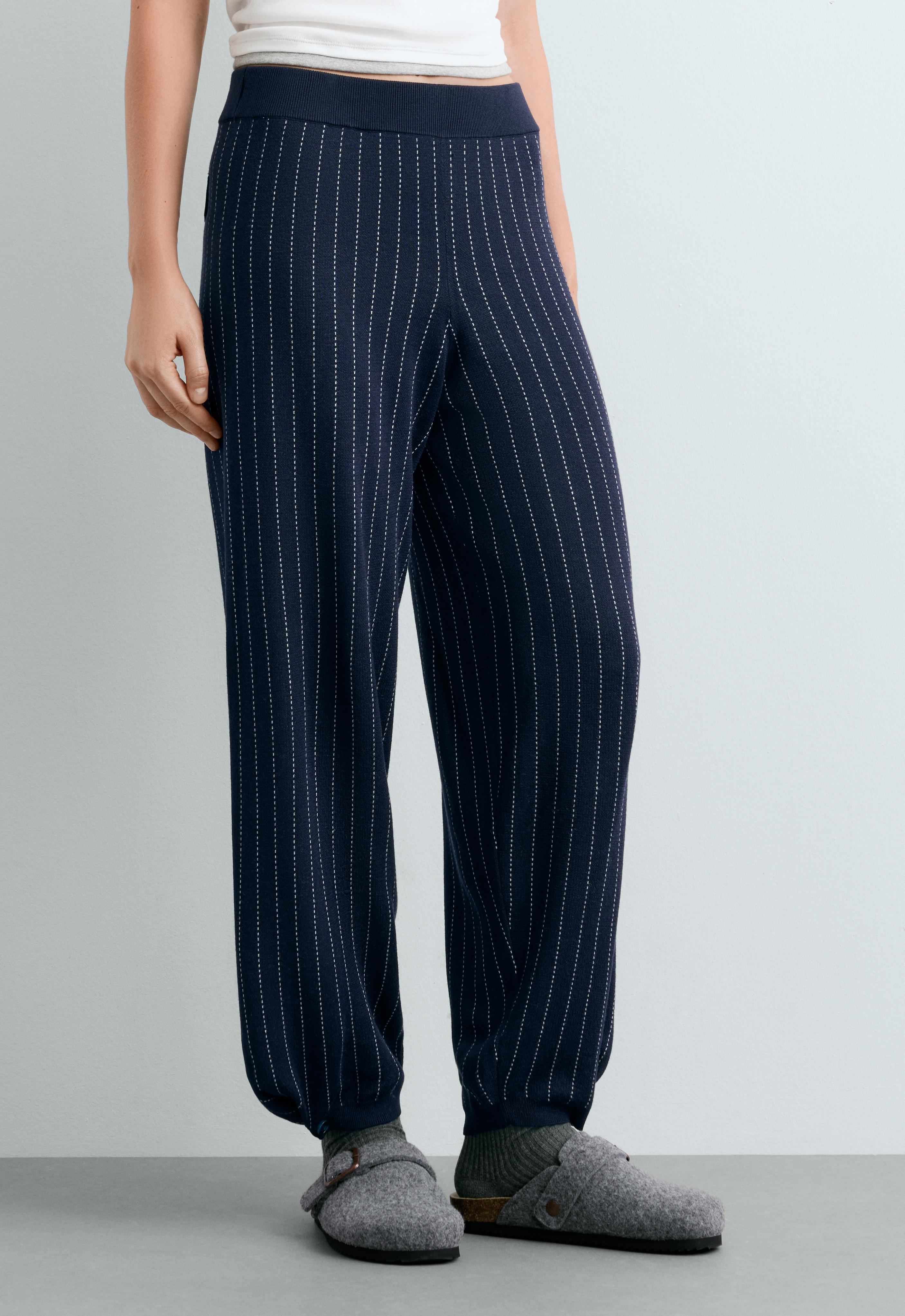 Gebreide cocoonbroek met krijtstreep Gebreide cocoonbroek met krijtstreep
