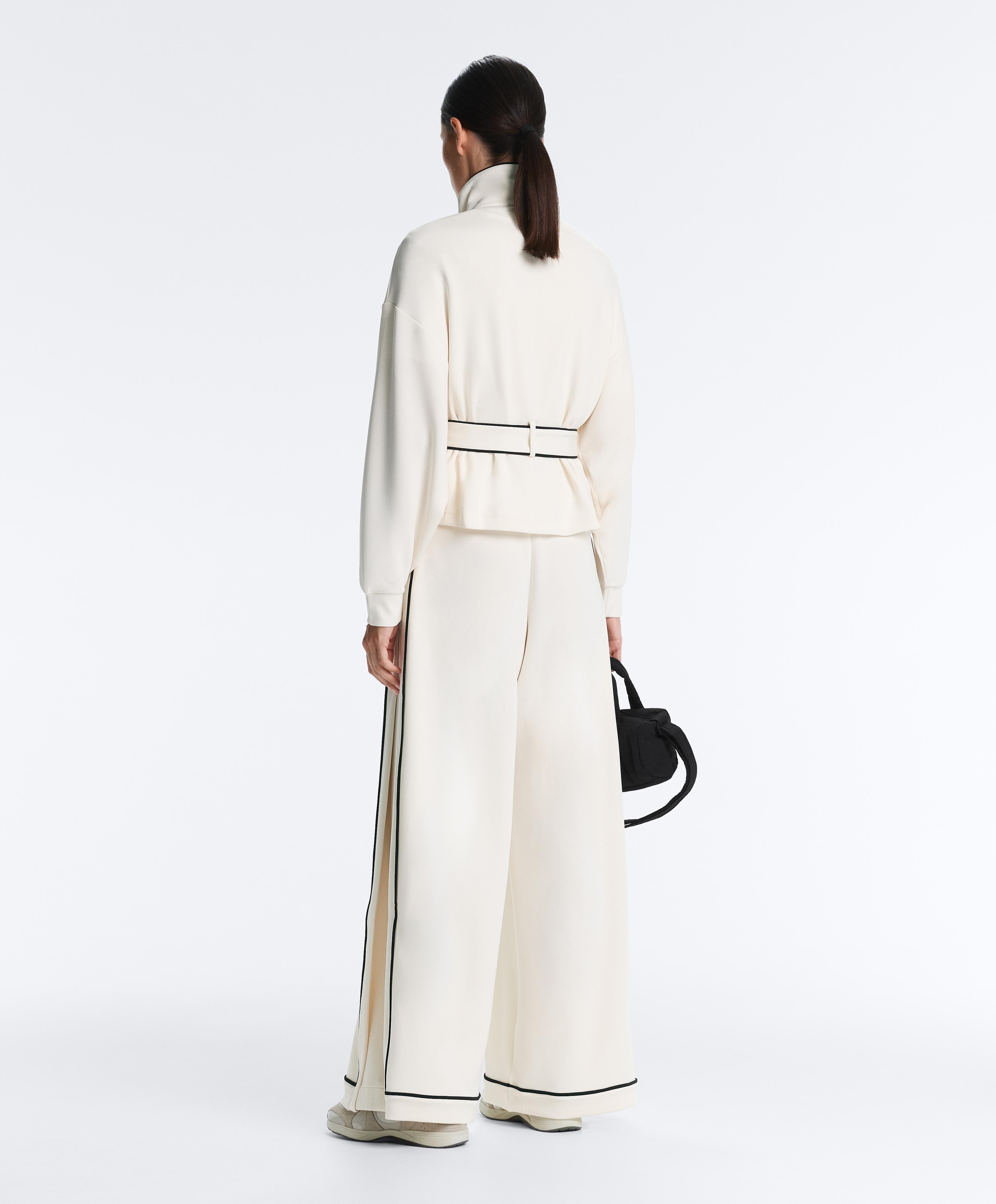 White wide leg piping total look with modal