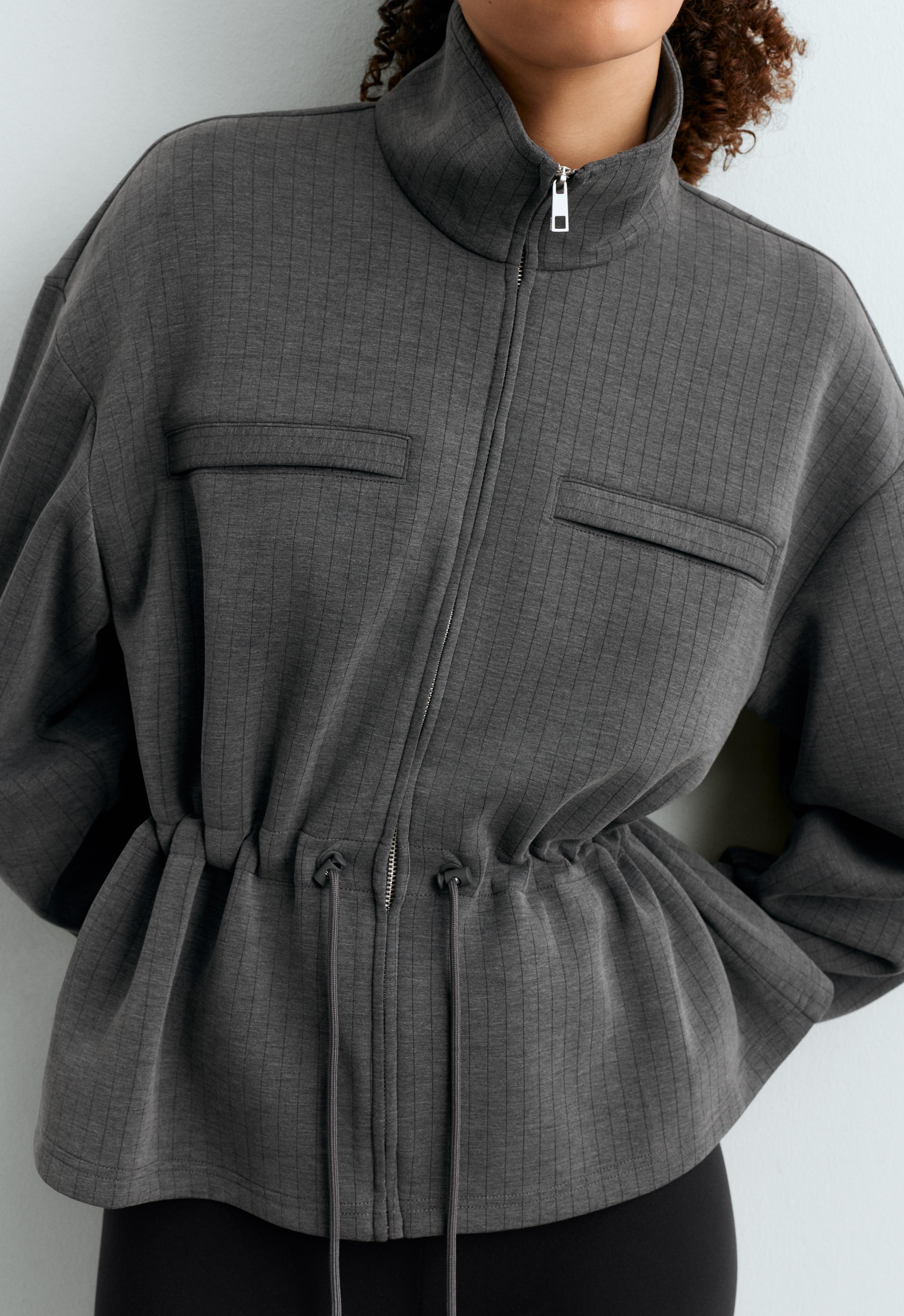 Short jacket with adjustable waist and modal Short jacket with adjustable waist and modal