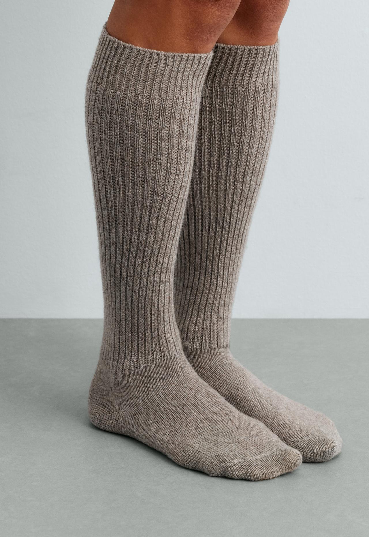 22% cashmere 10% wool long socks — BROWN MELANGE