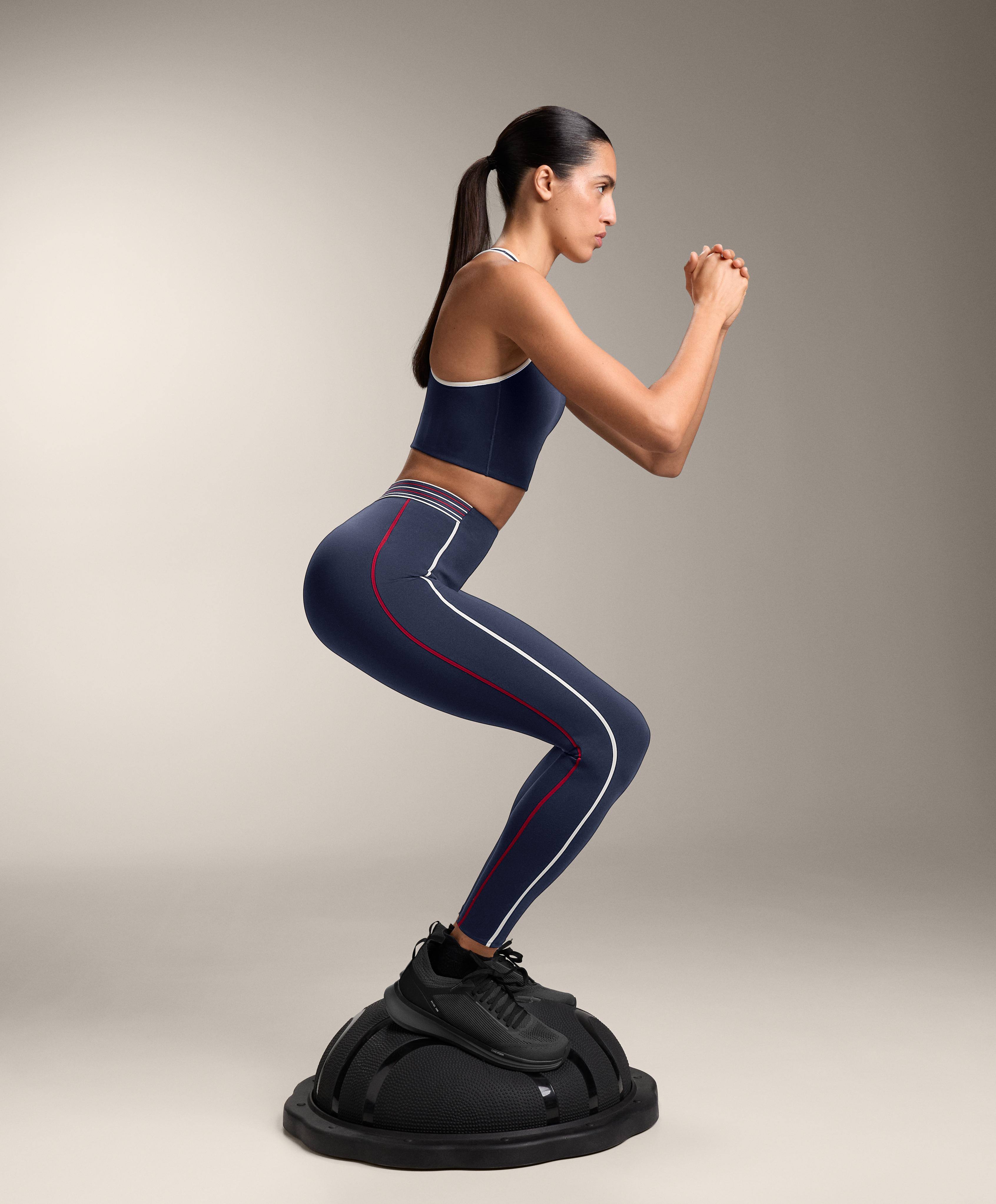 Blue Running piping total look