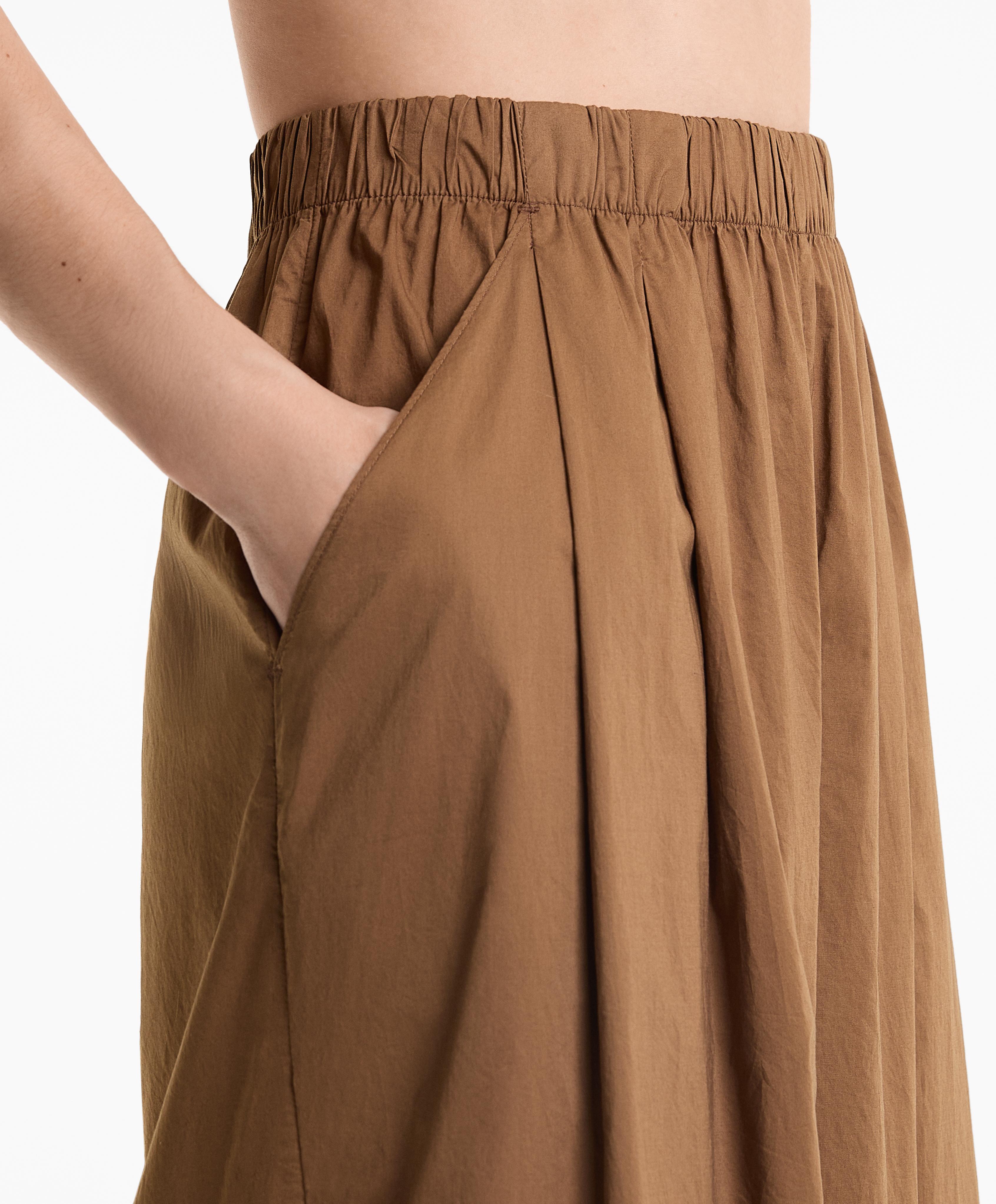 Φαρδύ παντελόνι από ποπλίνα 100% βαμβάκι - Εκπτώσεις Φαρδύ παντελόνι από ποπλίνα 100% βαμβάκι - Εκπτώσεις