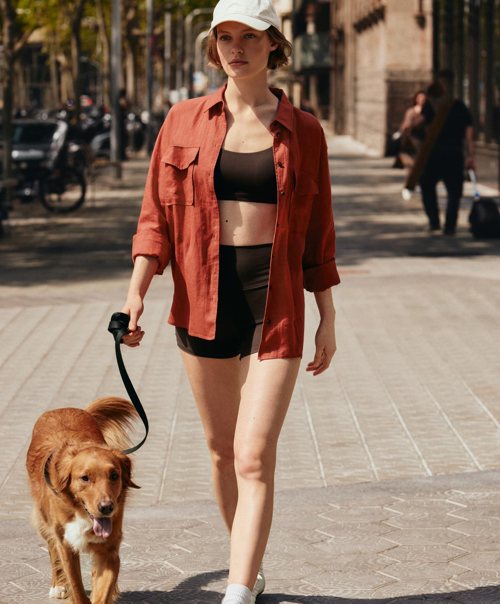 Comfortlux high-waisted 10cm hot pants — DARK BROWN