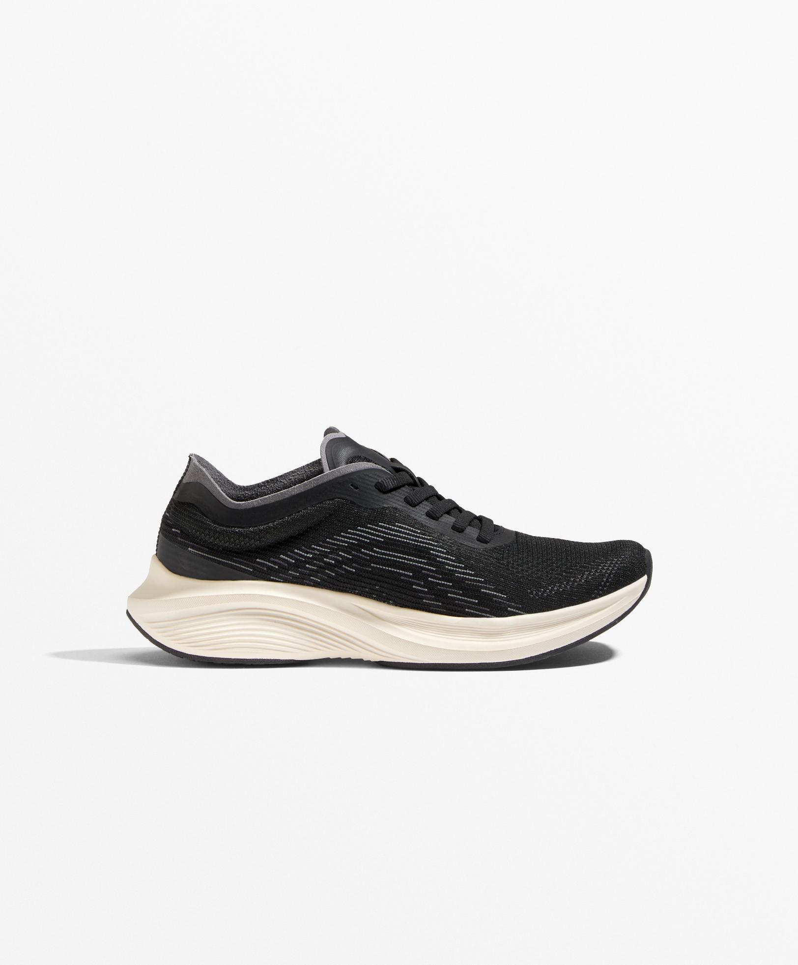 Long-distance running trainers