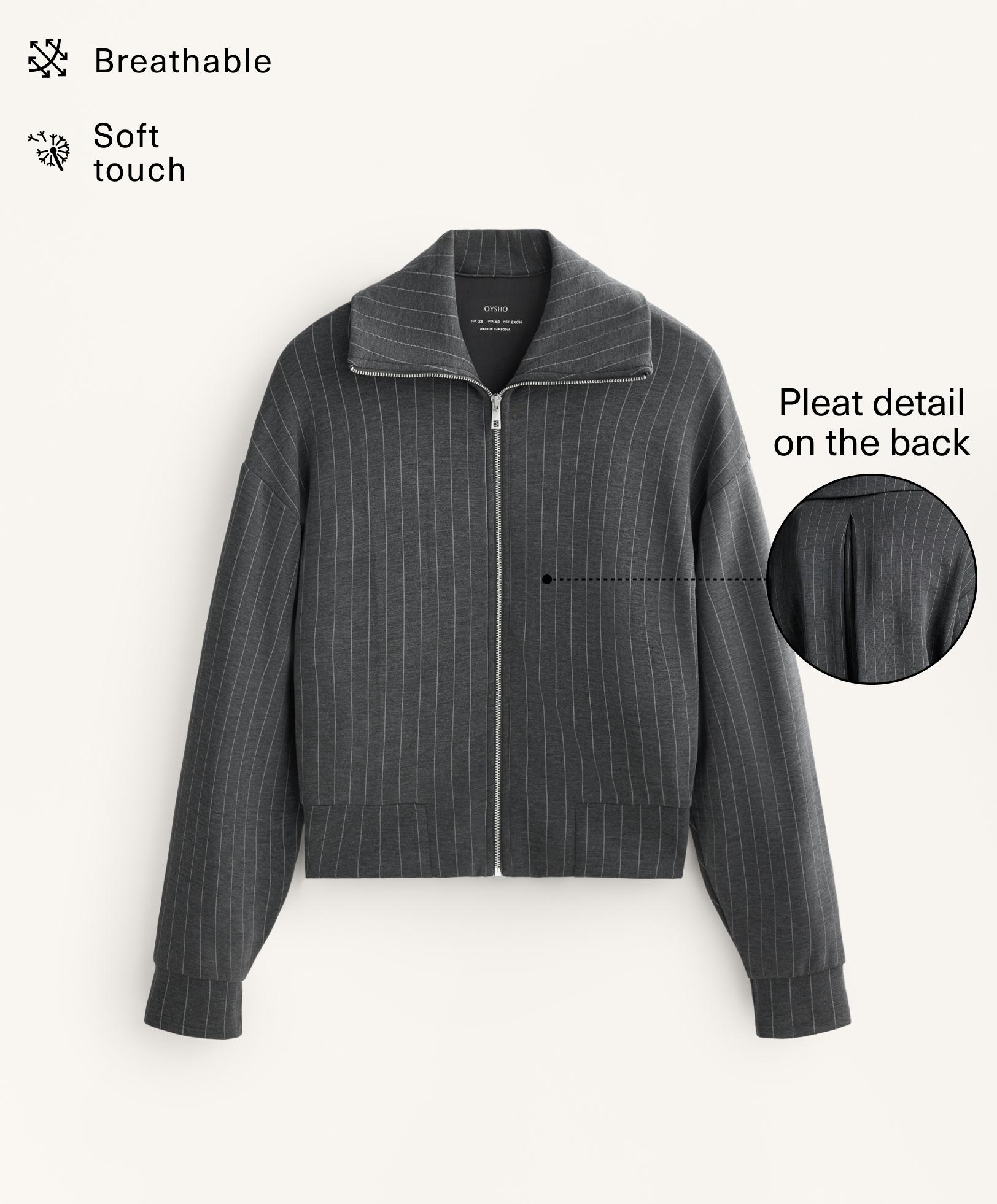 Gestreifte Boxy-Jacke mit Rückenfalte und Modal mit weichem Griff Gestreifte Boxy-Jacke mit Rückenfalte und Modal mit weichem Griff