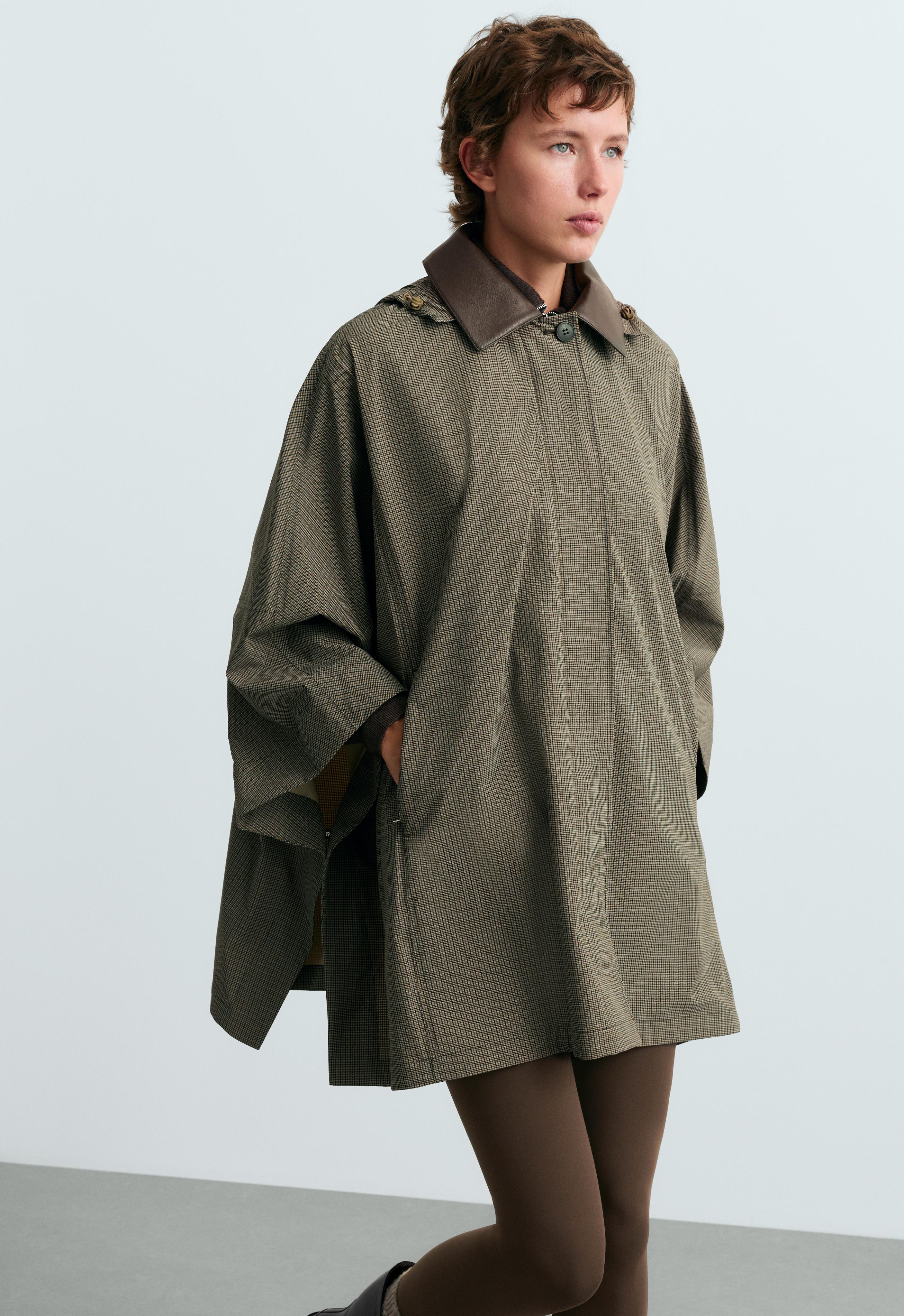 Check 10k waterproof extra lightweight short cape