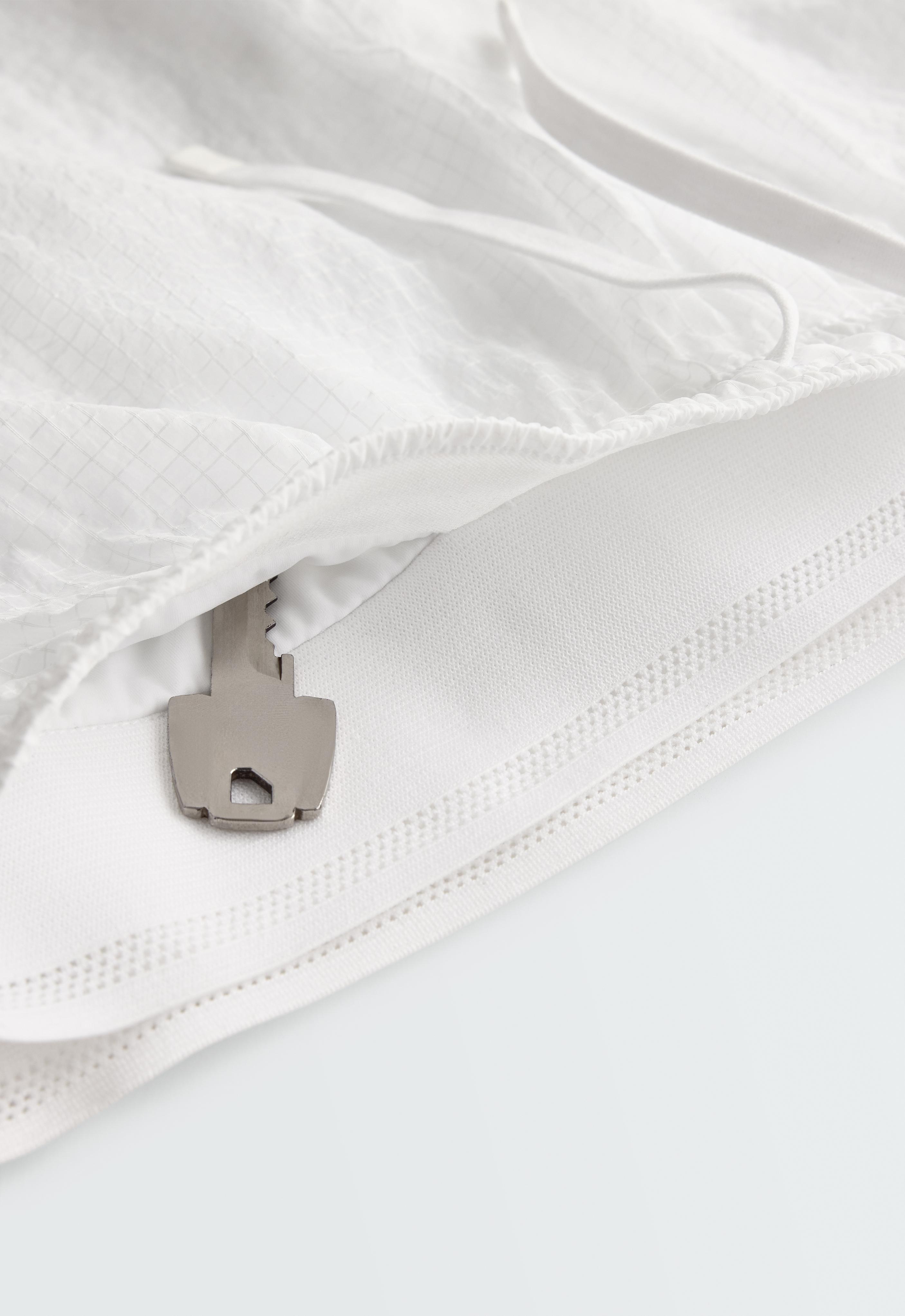 Technical 2-in-1 checked mid-rise shorts — WHITE 