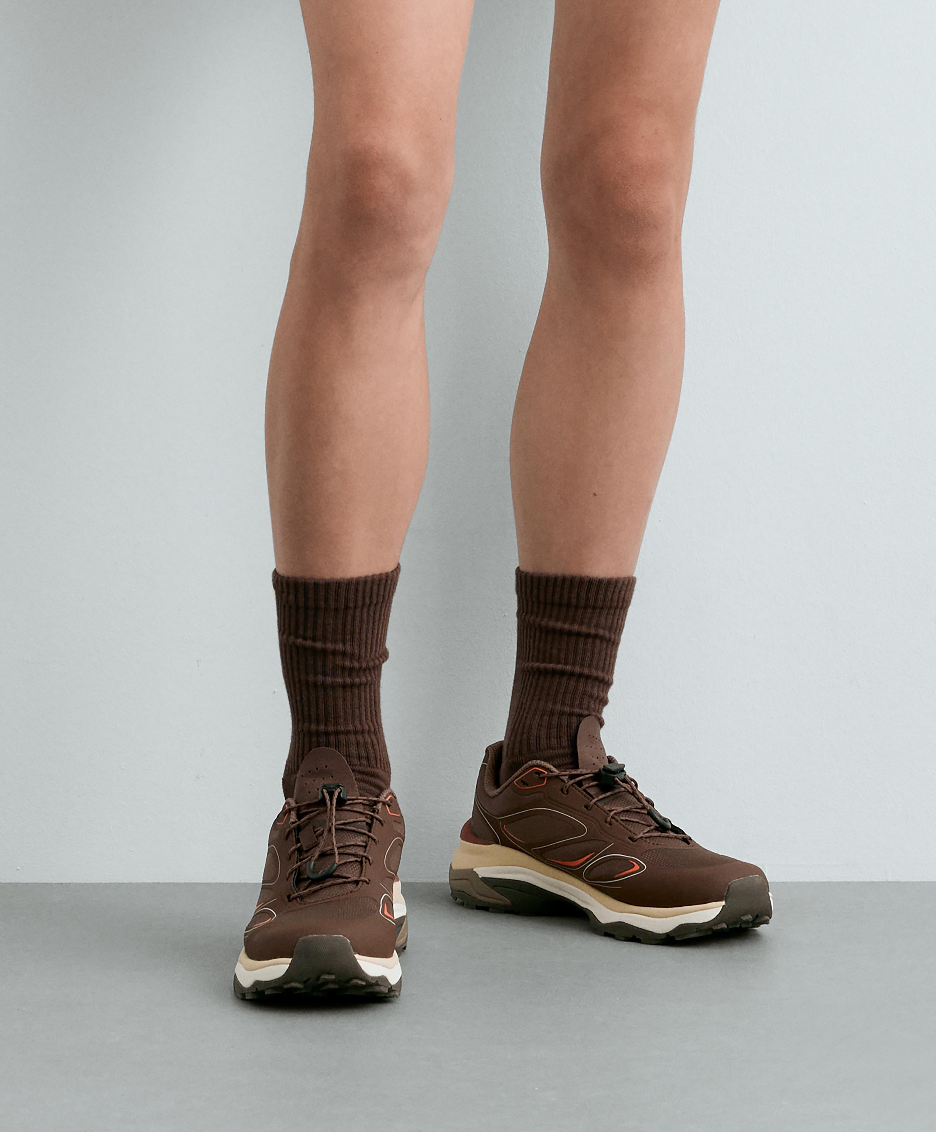 Mountain-style trainers — BROWN