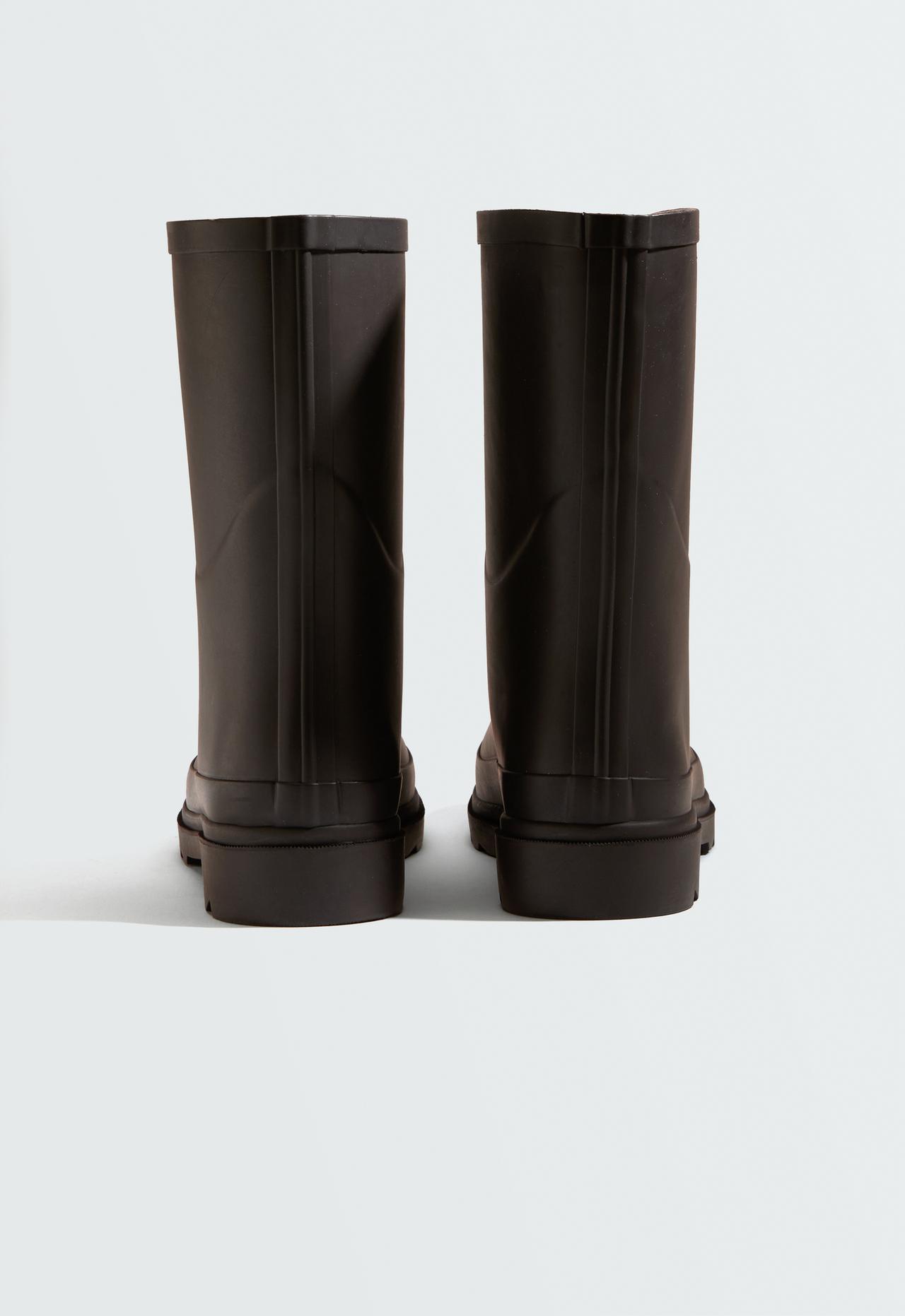 Rain boots — BROWN