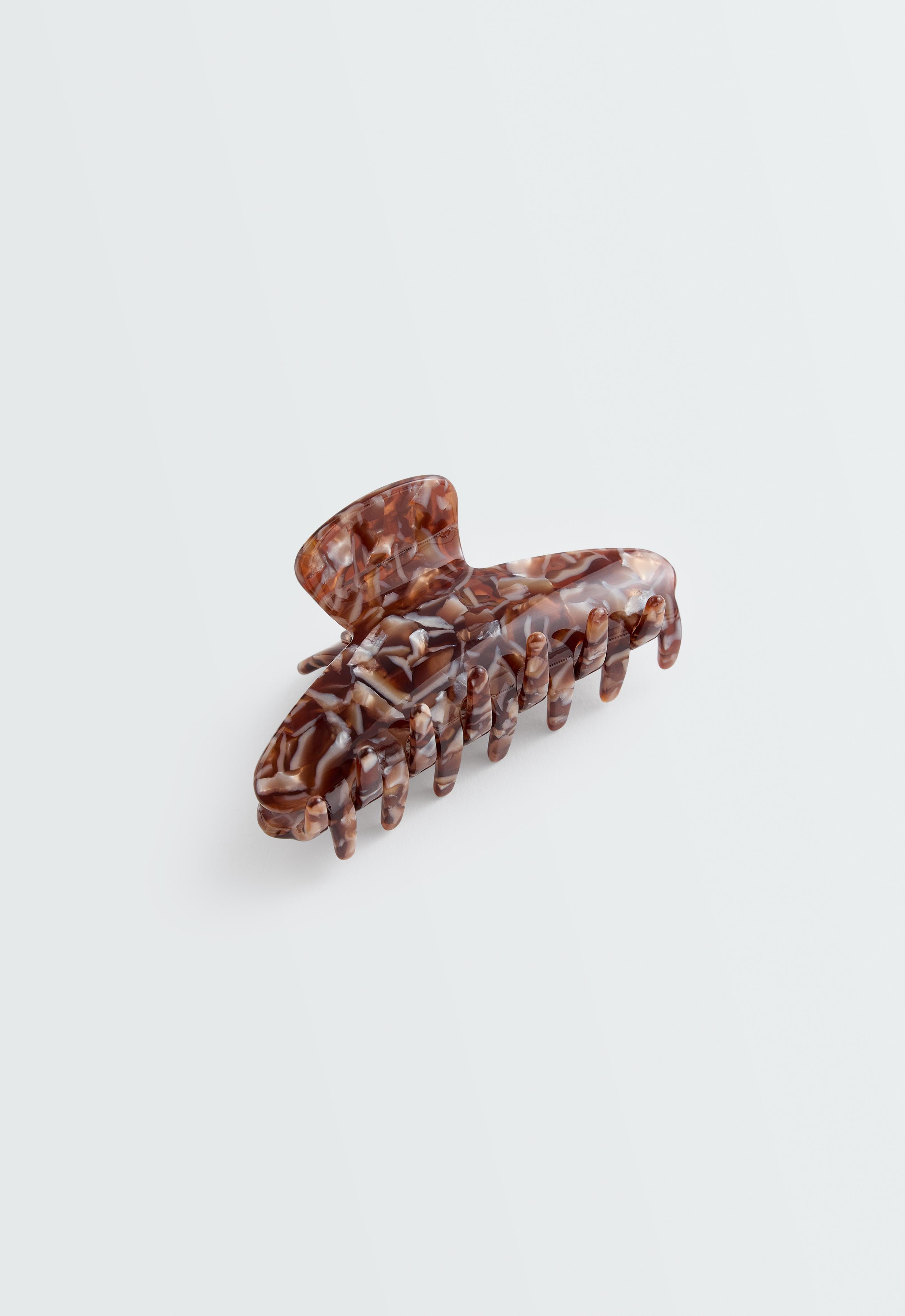 Large tortoiseshell hair clip