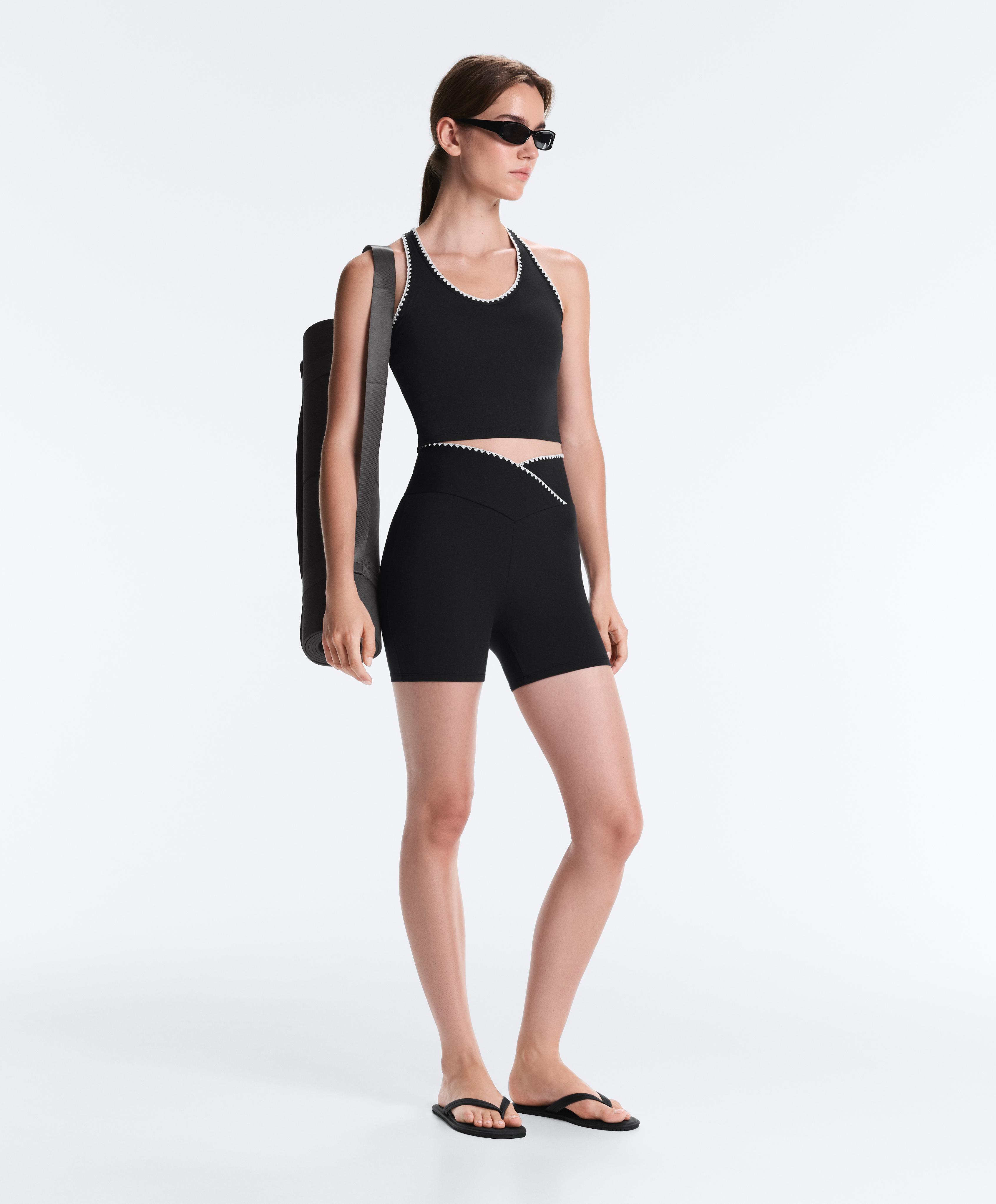 Comfortlux contrast stitch tank top — BLACK