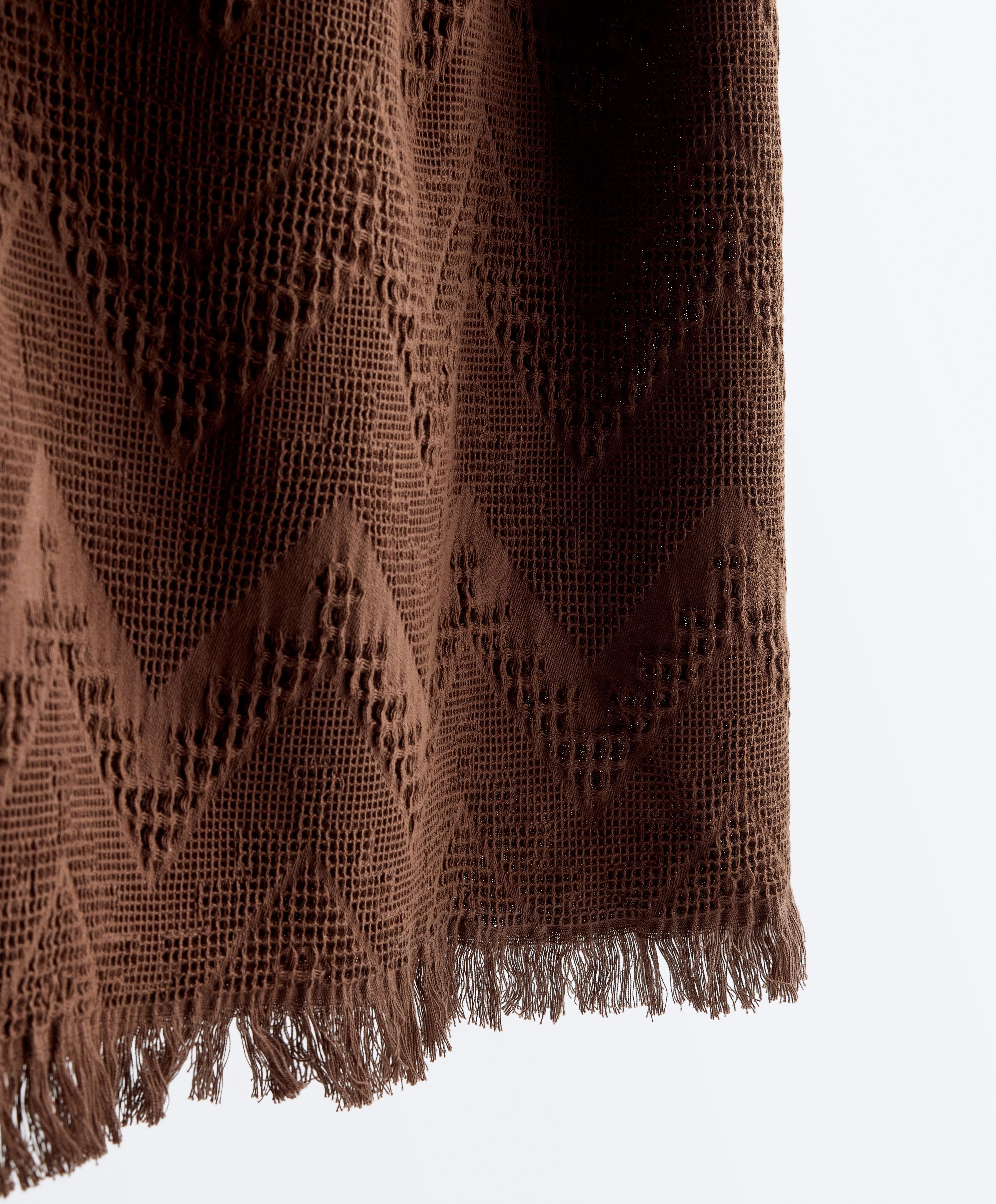 100% cotton chevron towel — Dark chocolate