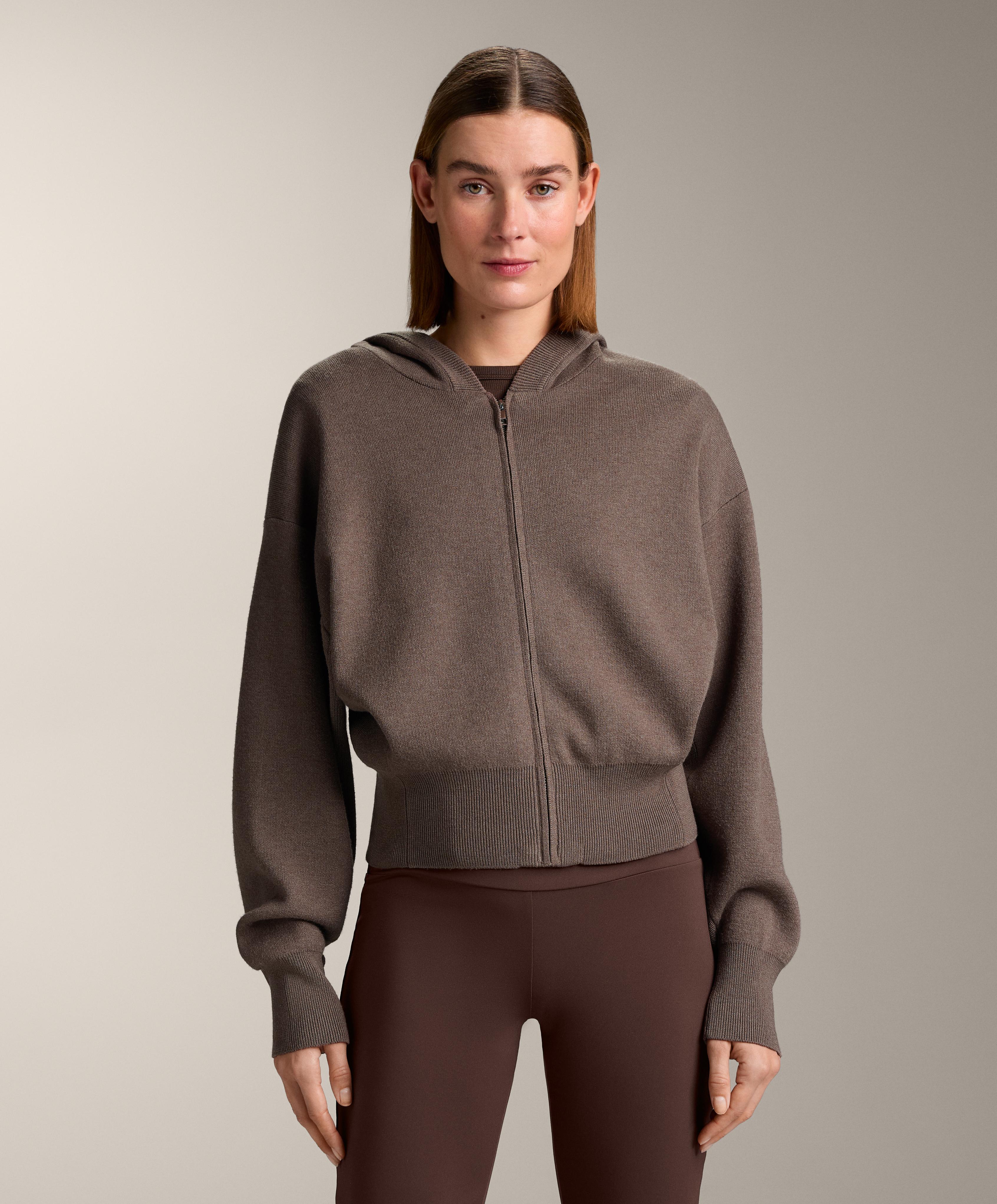 Jachetă de tricot cu glugă, detalii laterale Jachetă de tricot cu glugă, detalii laterale