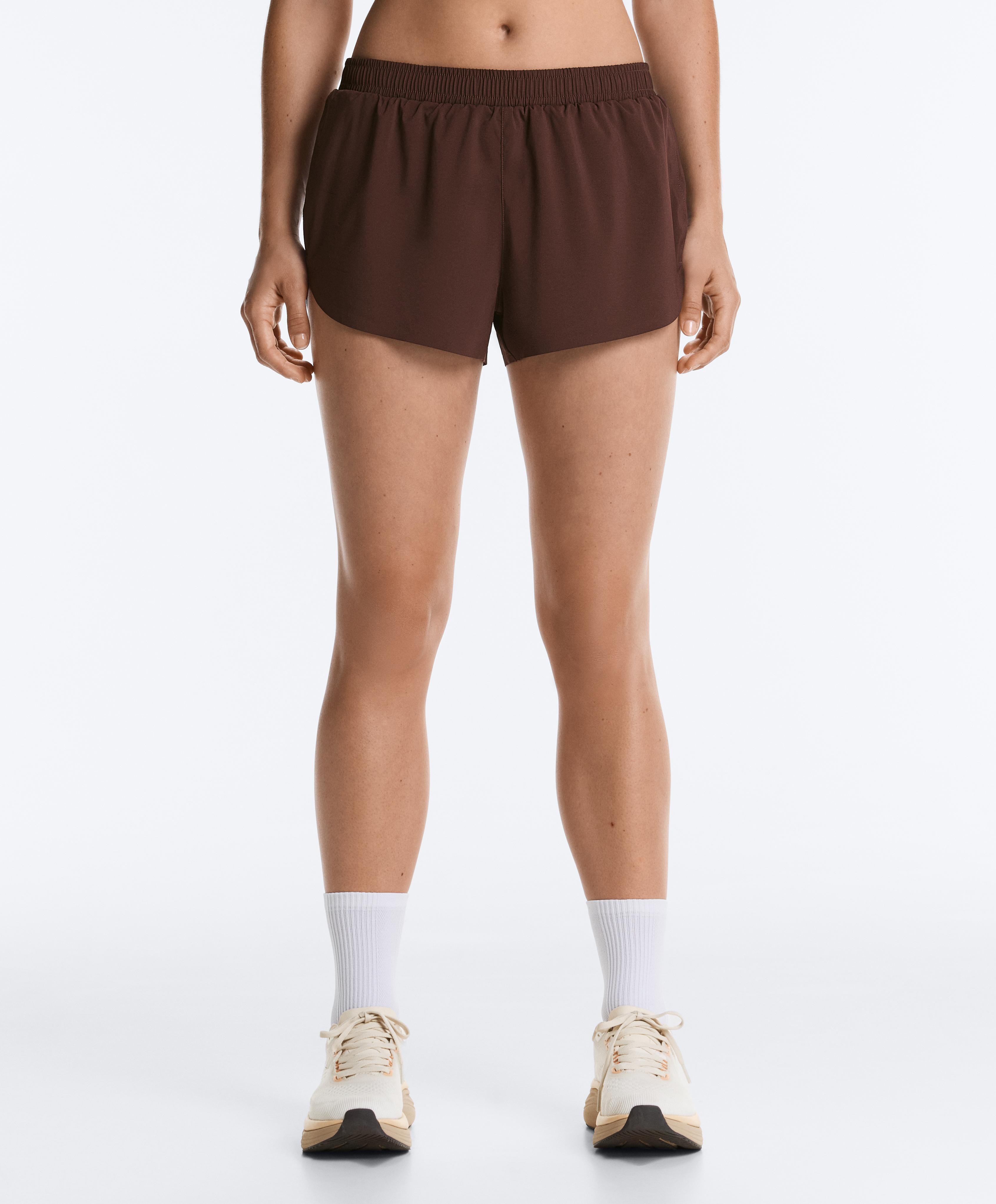 6cm low-rise technical shorts — CHOCOLATE