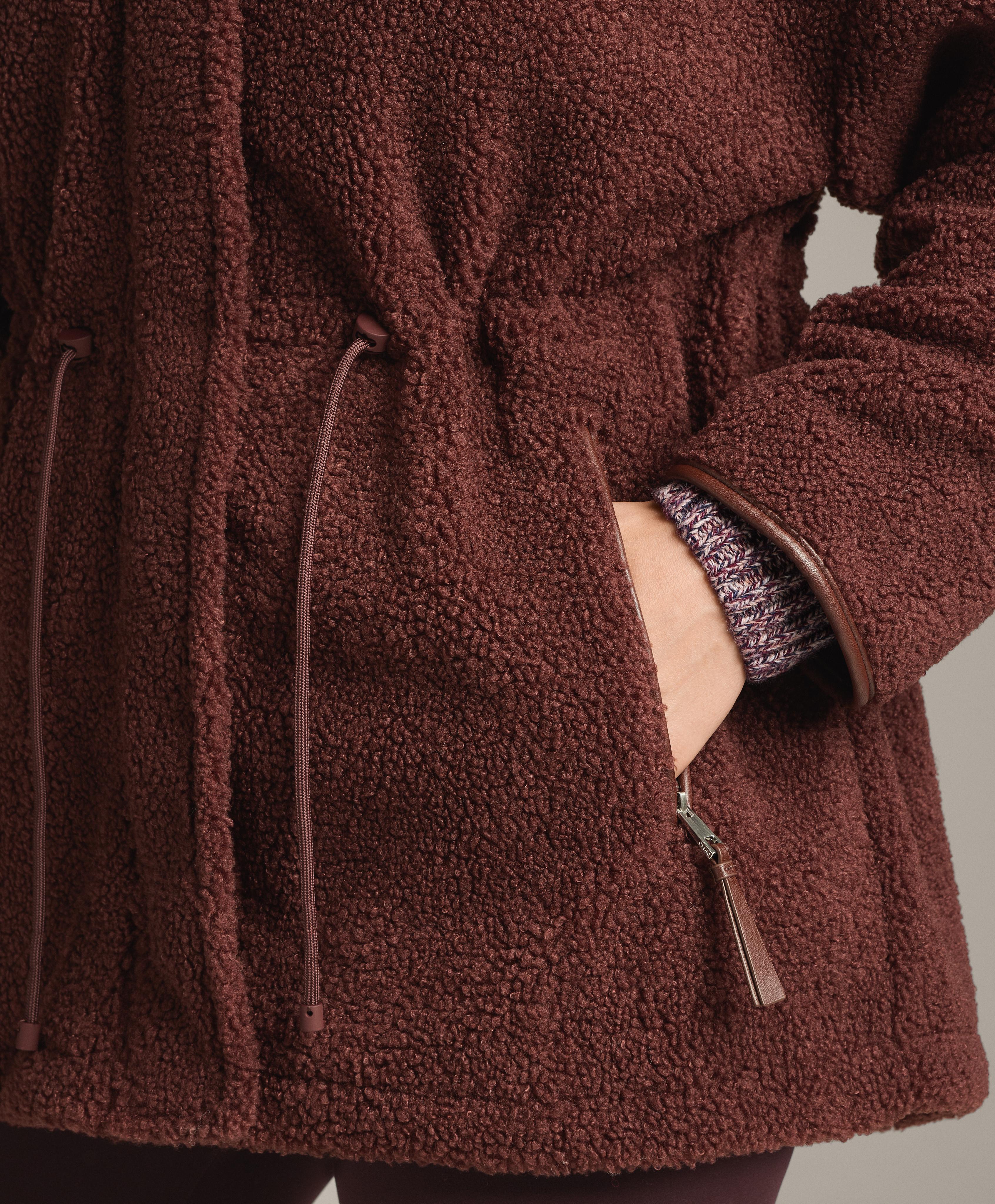 Adjustable waist faux-shearling jacket — BURGUNDY