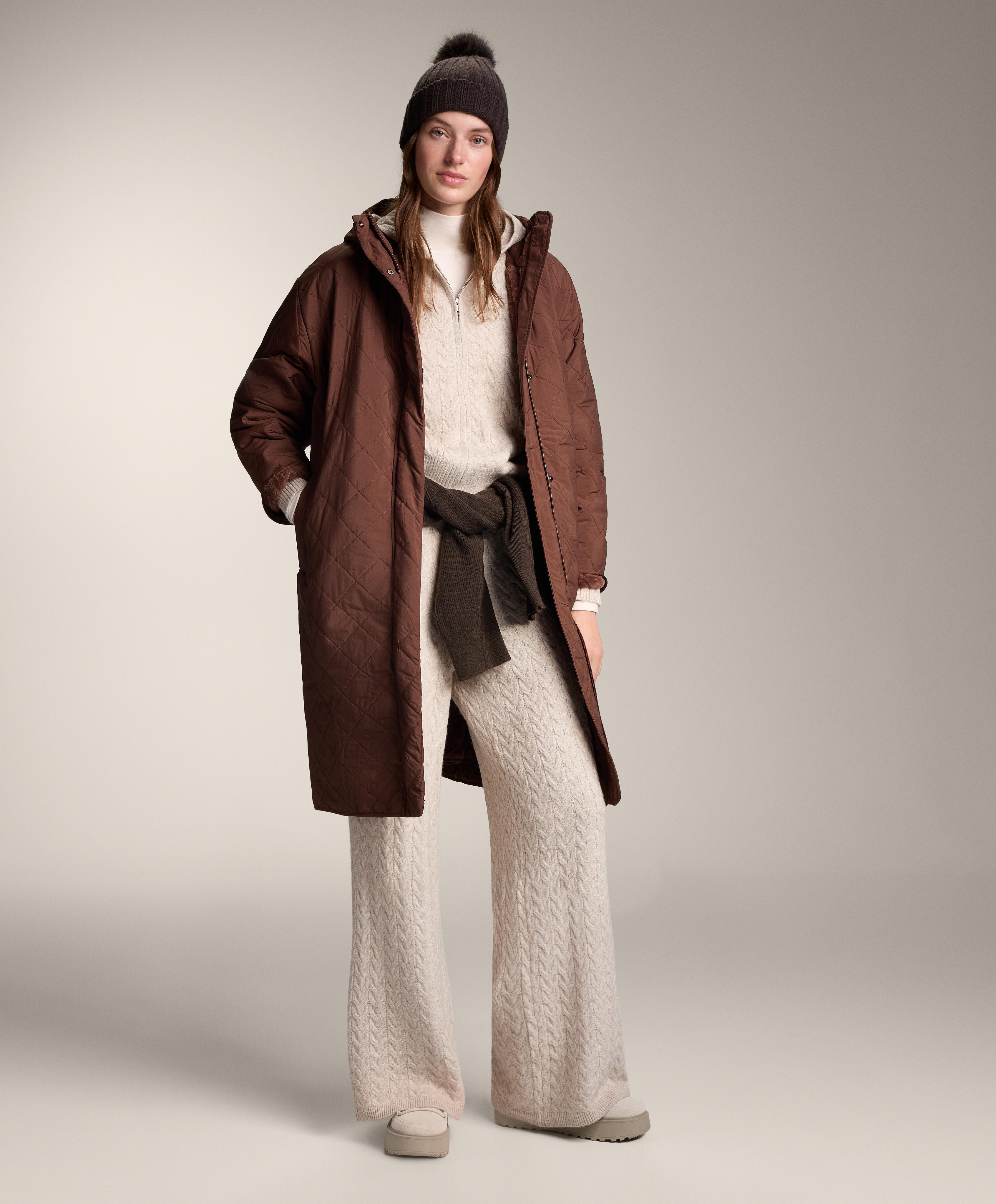 Veste en maille torsadée à capuche