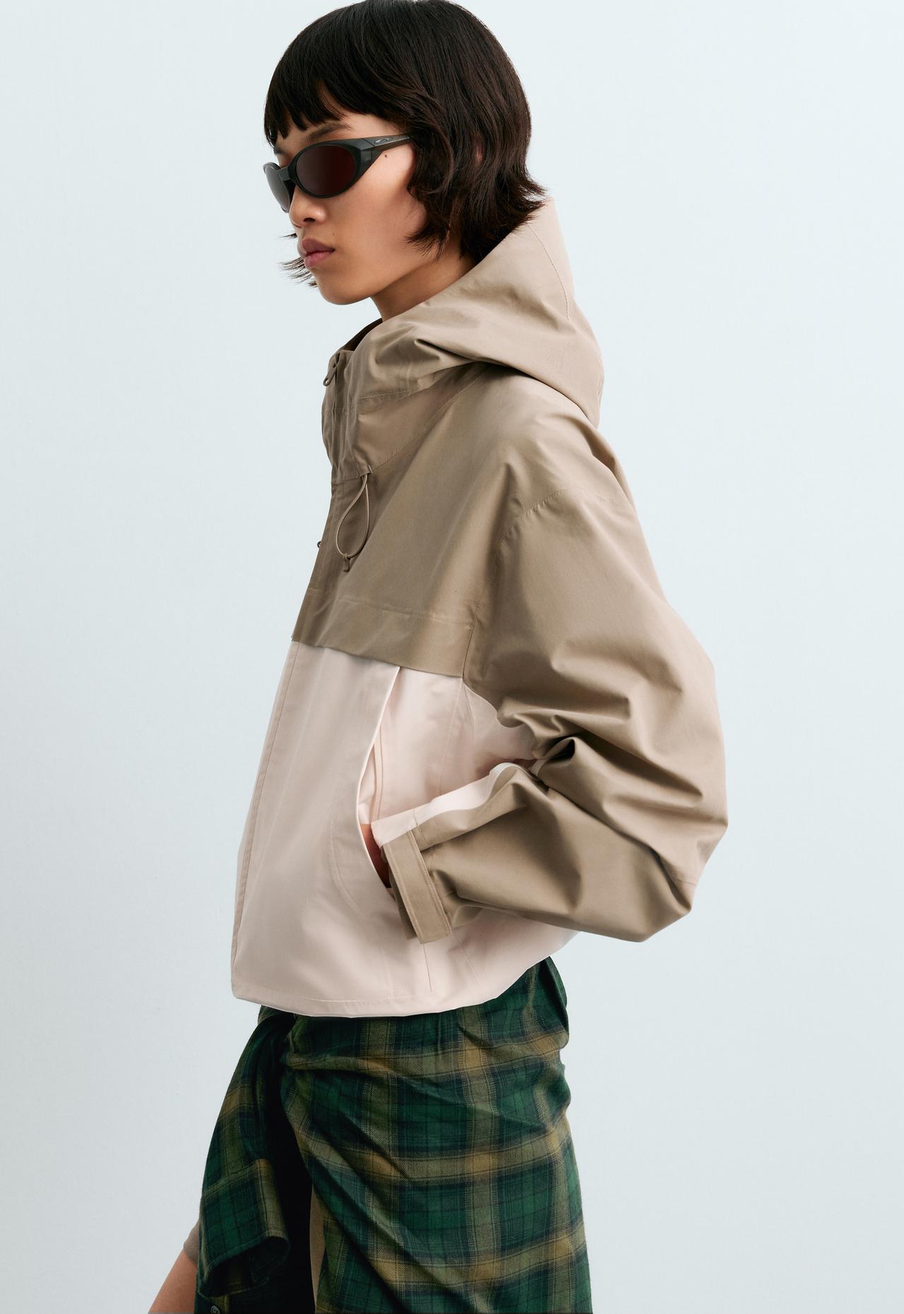 Short 10k waterproof technical canvas colour-block jacket — PALE ECRU