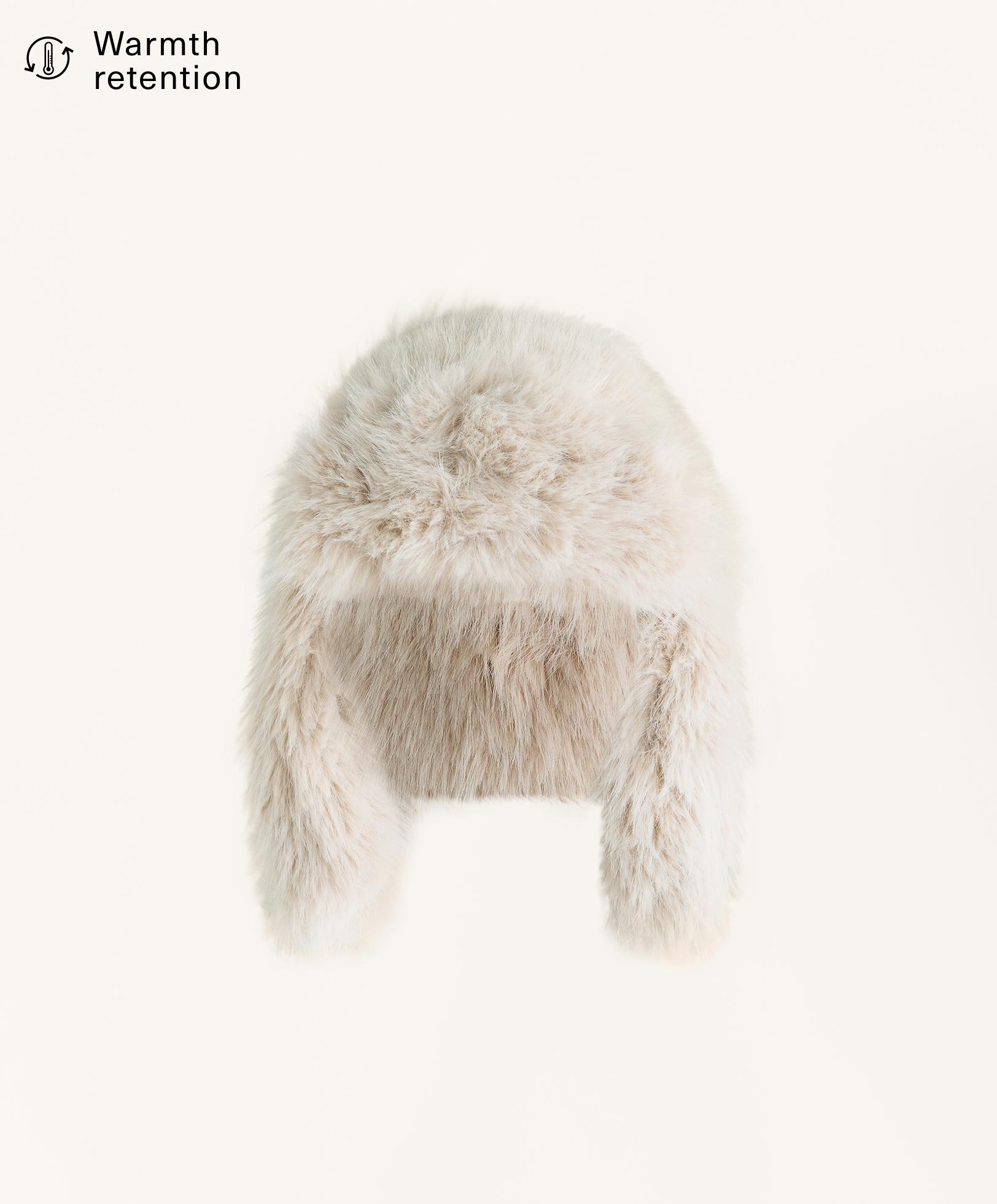 Bonnet effet fourrure