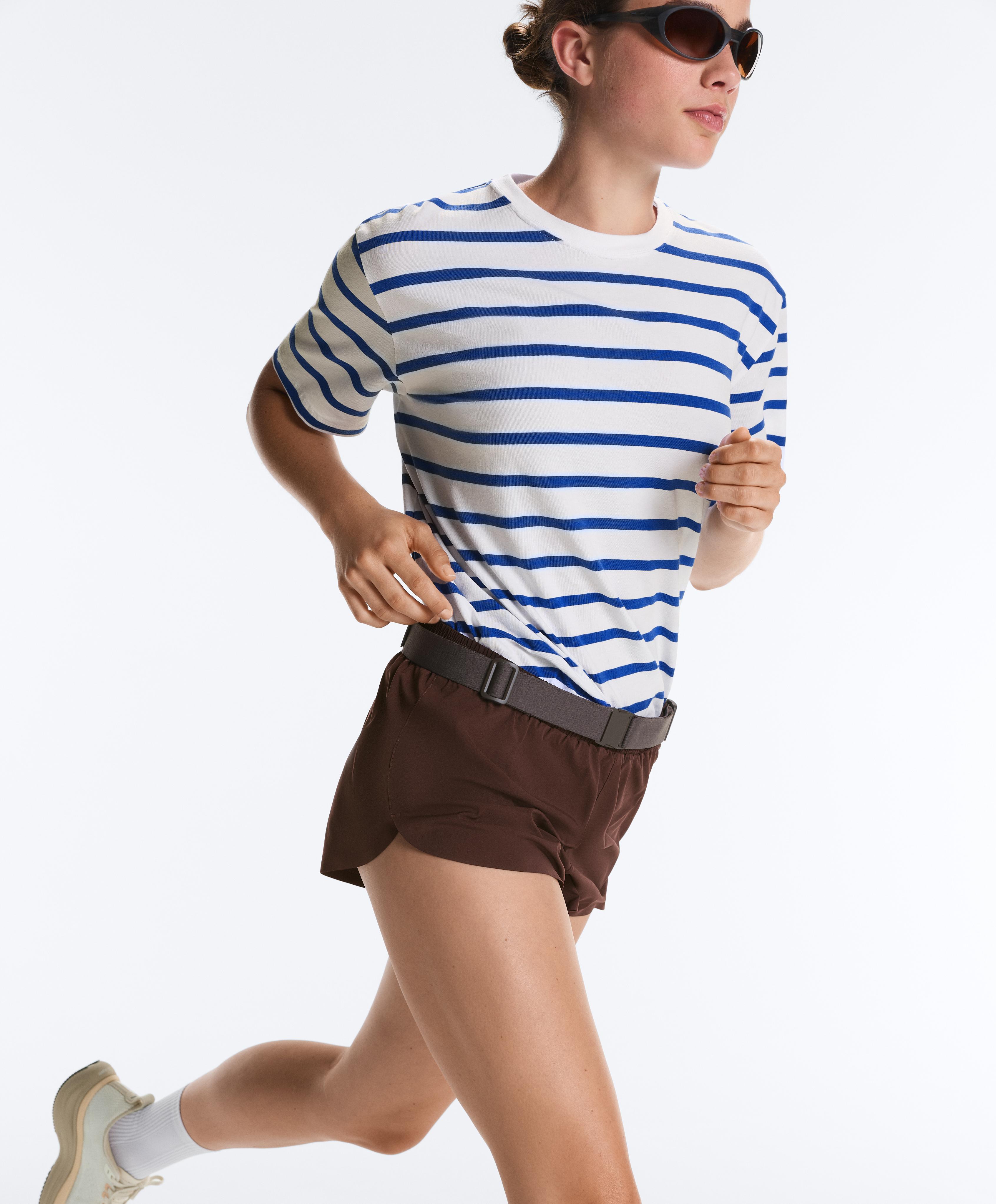 6cm low-rise technical shorts — CHOCOLATE