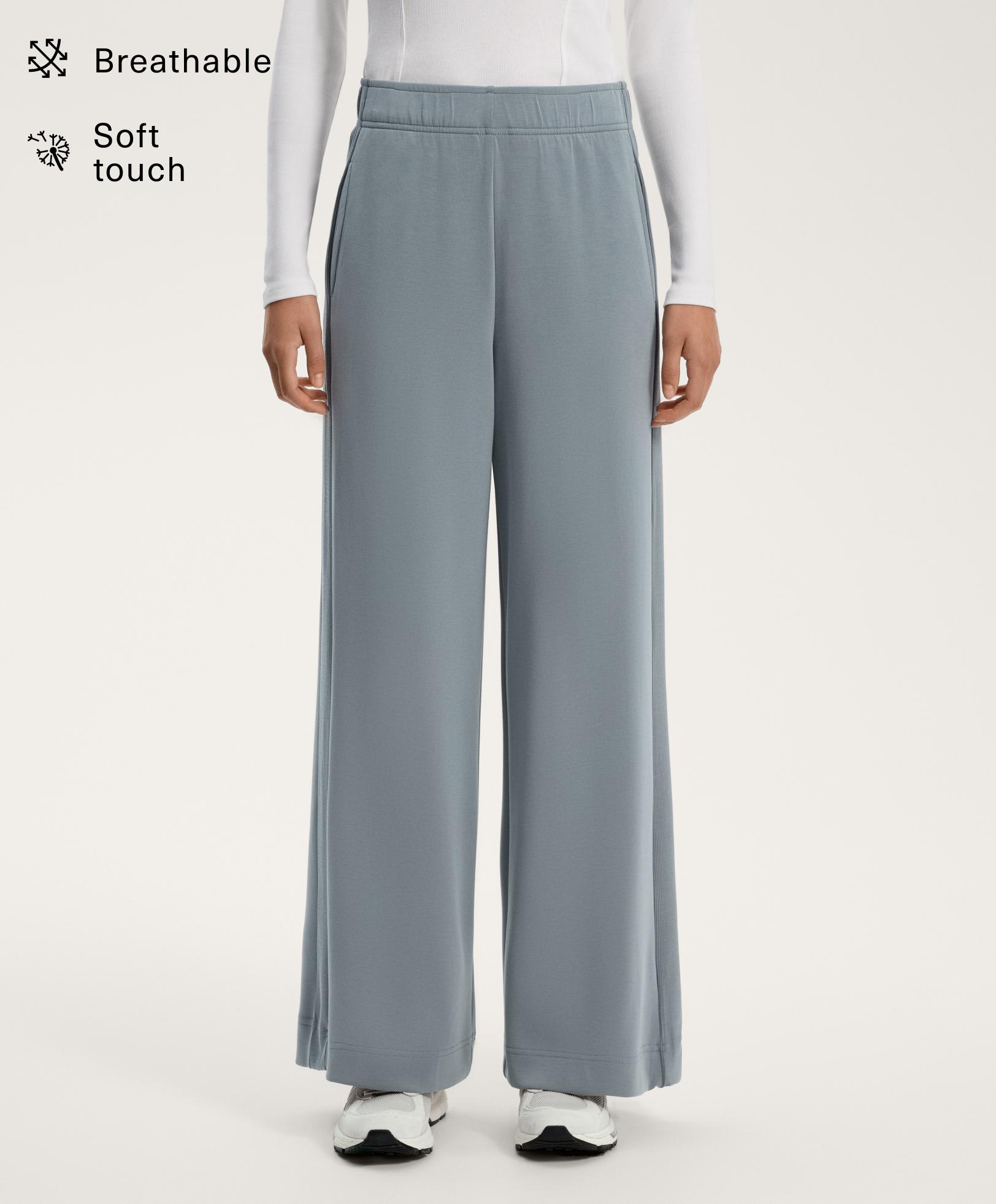 بنطلون مستقيم واسع بتفاصيل مضلعة من المودال ناعم الملمس