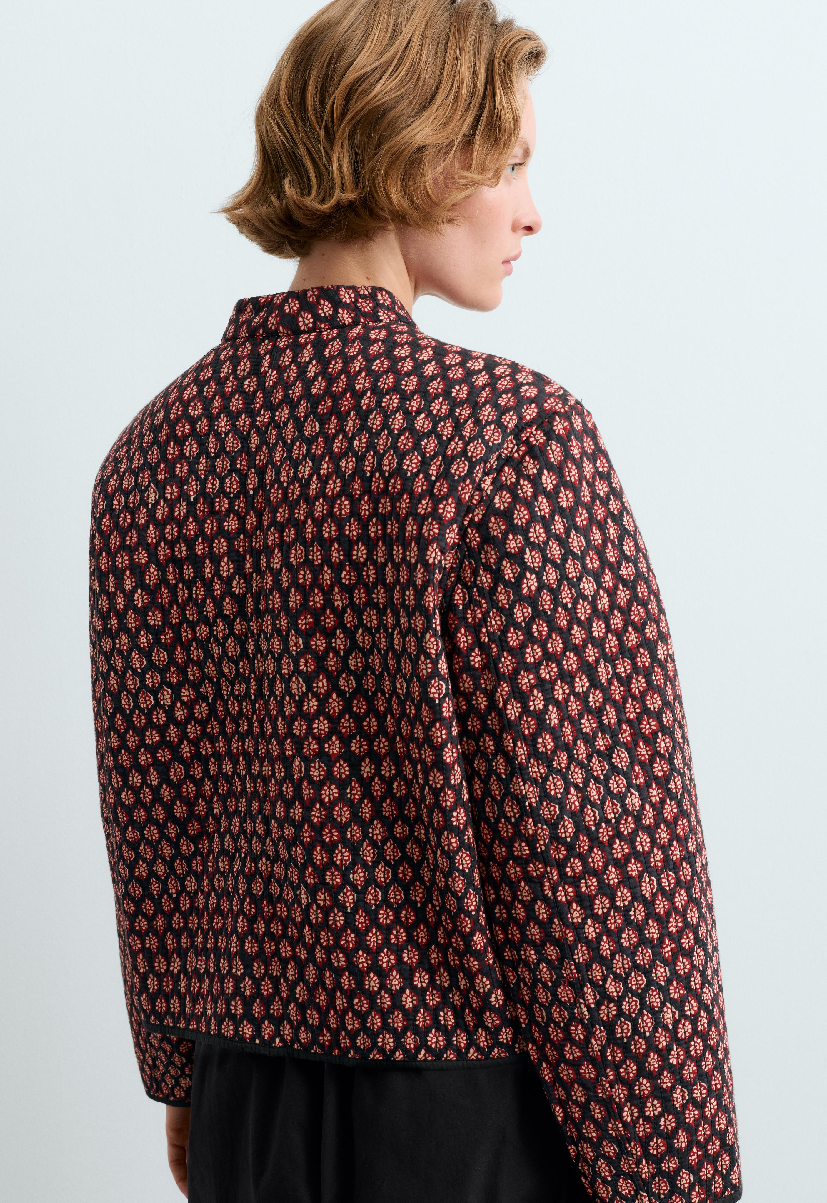 100% cotton quilted mandarin collar jacket — MAROON