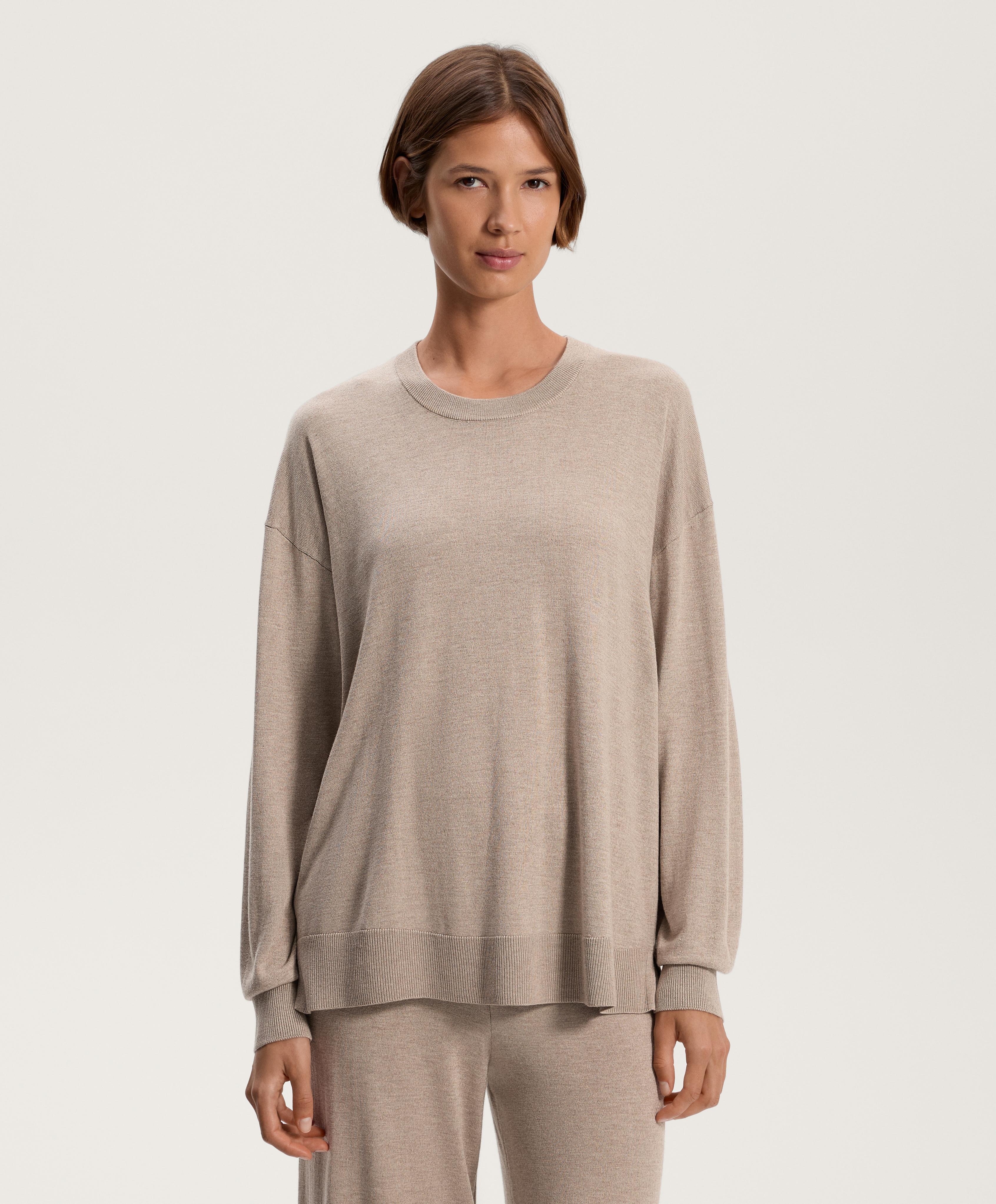 10% cashmere round-neck knit jumper 10% cashmere round-neck knit jumper