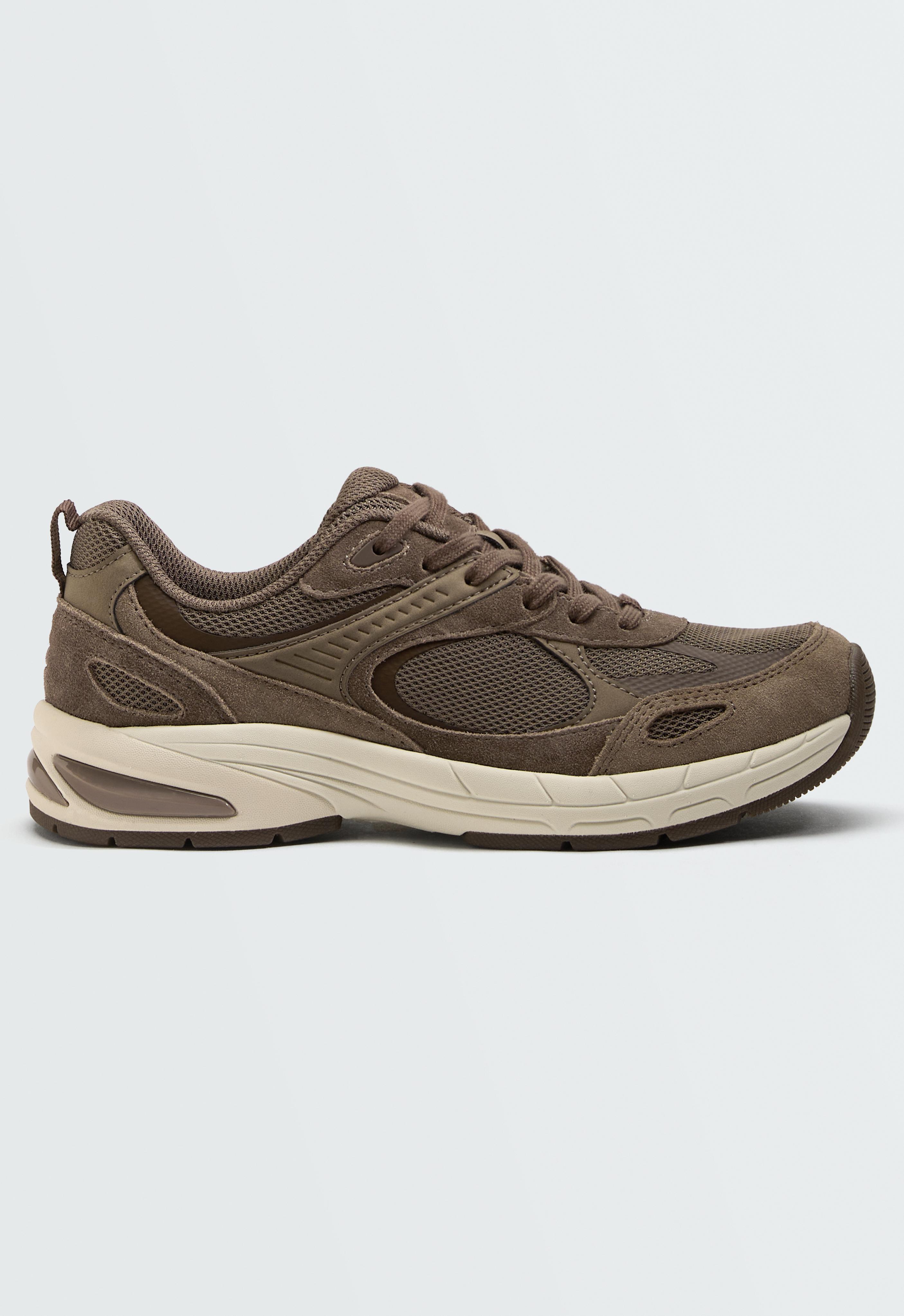 Running-style trainers — BROWN