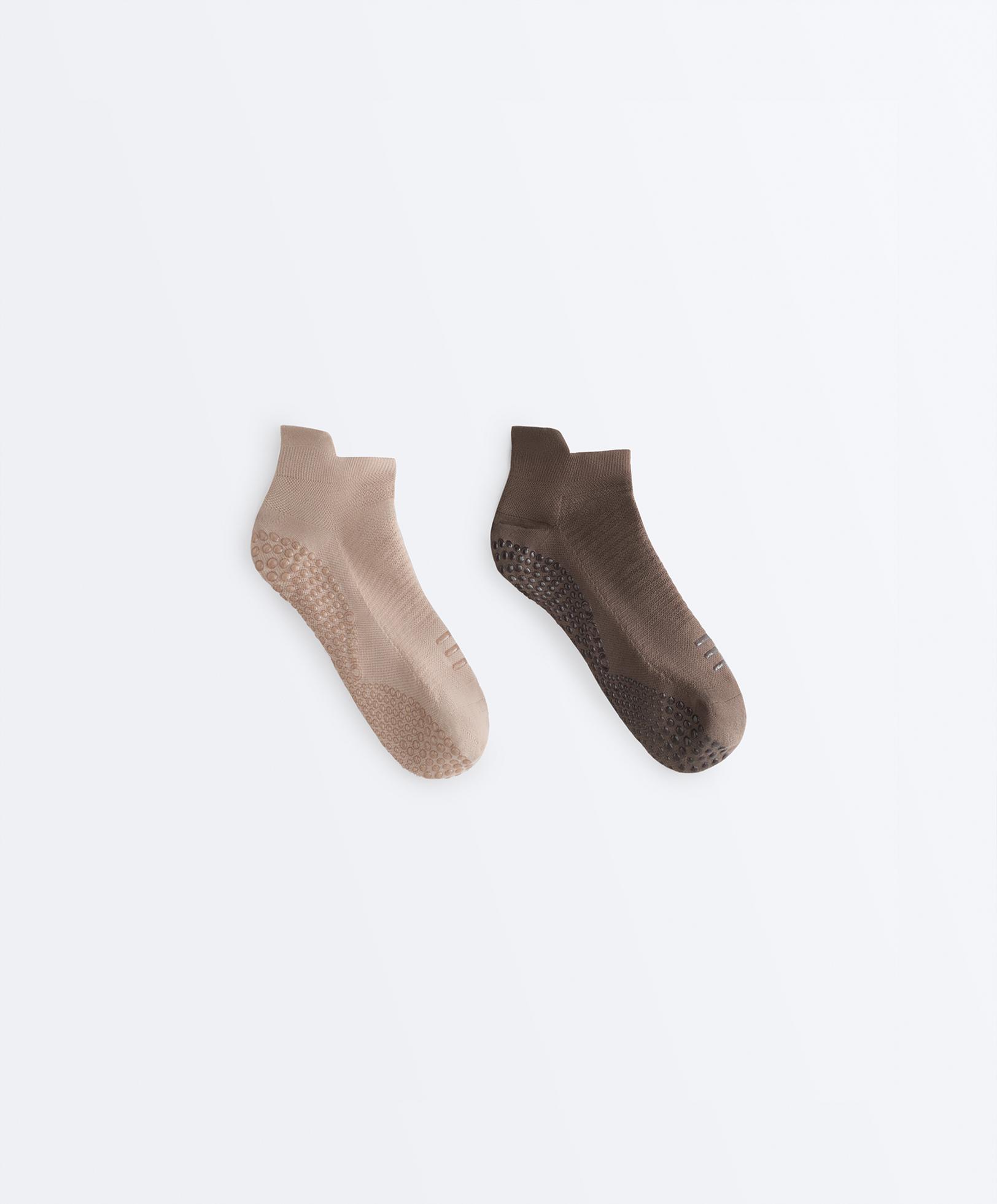 2 pairs of polyamide blend yoga and Pilates sneaker socks — MOCHA